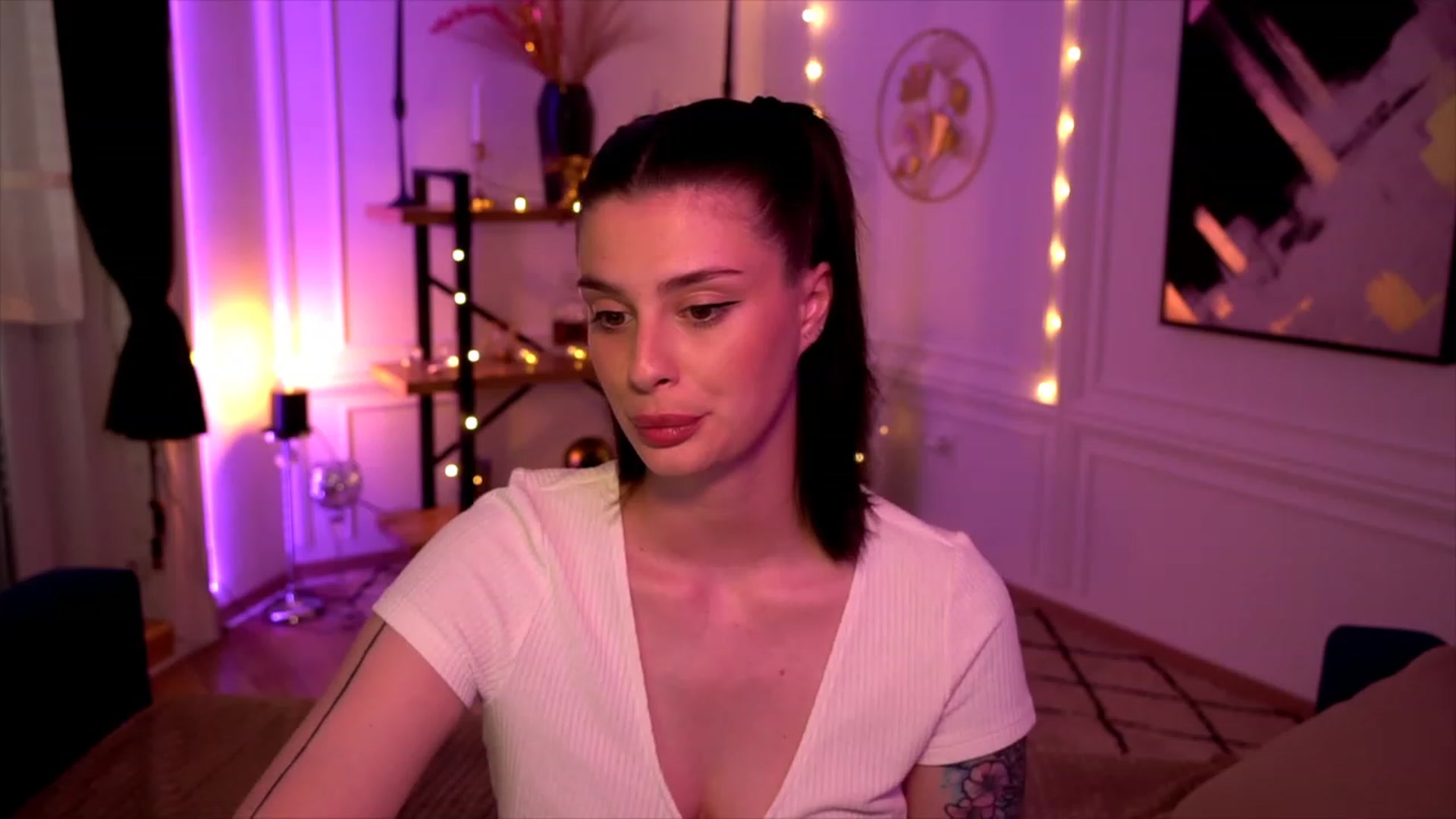 Gallery image thumbnail from lucynutty's myfreecams stream on, 05/24/2023, 16:48 image 18 of 20