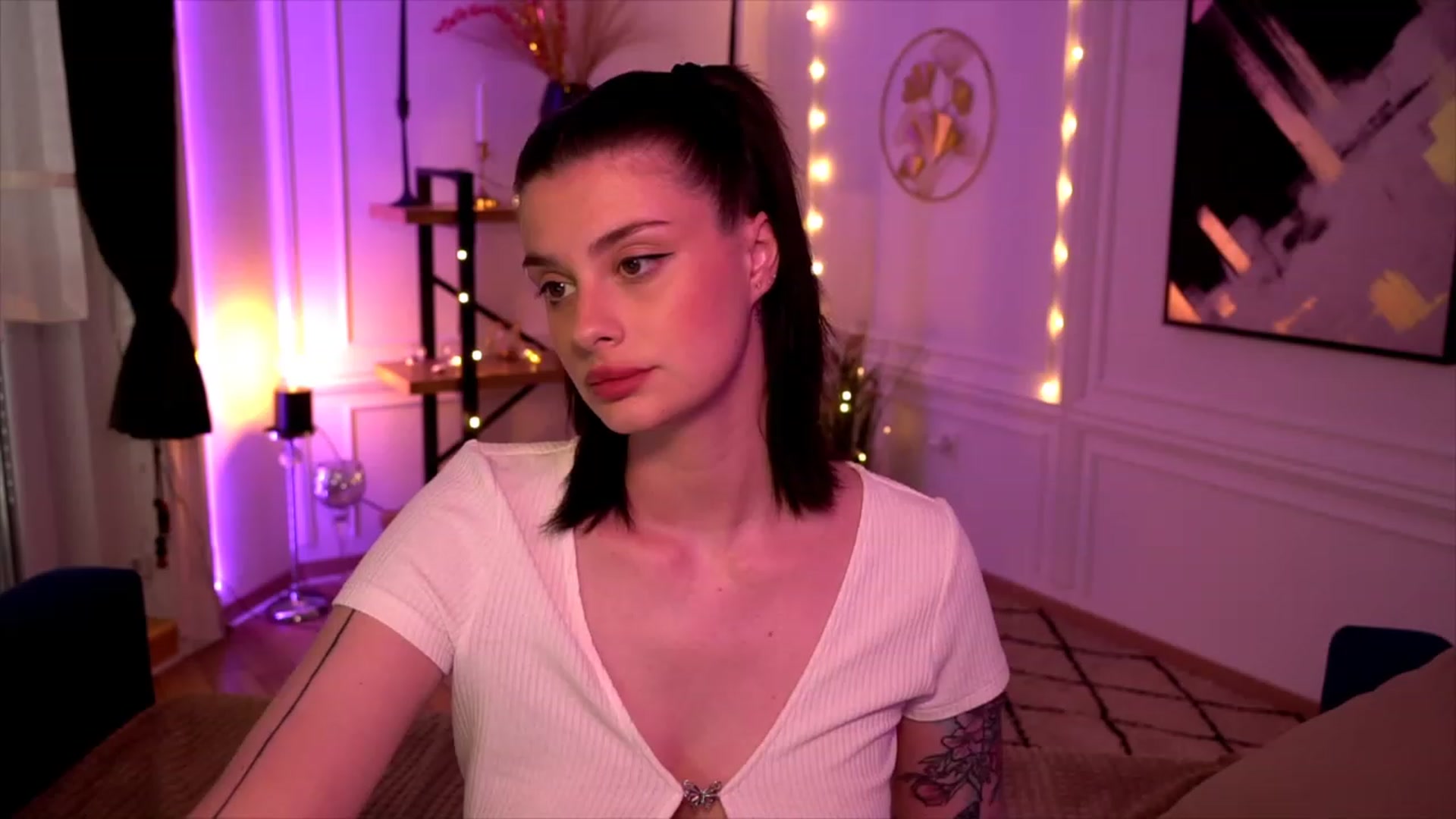 Gallery image thumbnail from lucynutty's myfreecams stream on, 05/24/2023, 16:48 image 7 of 20