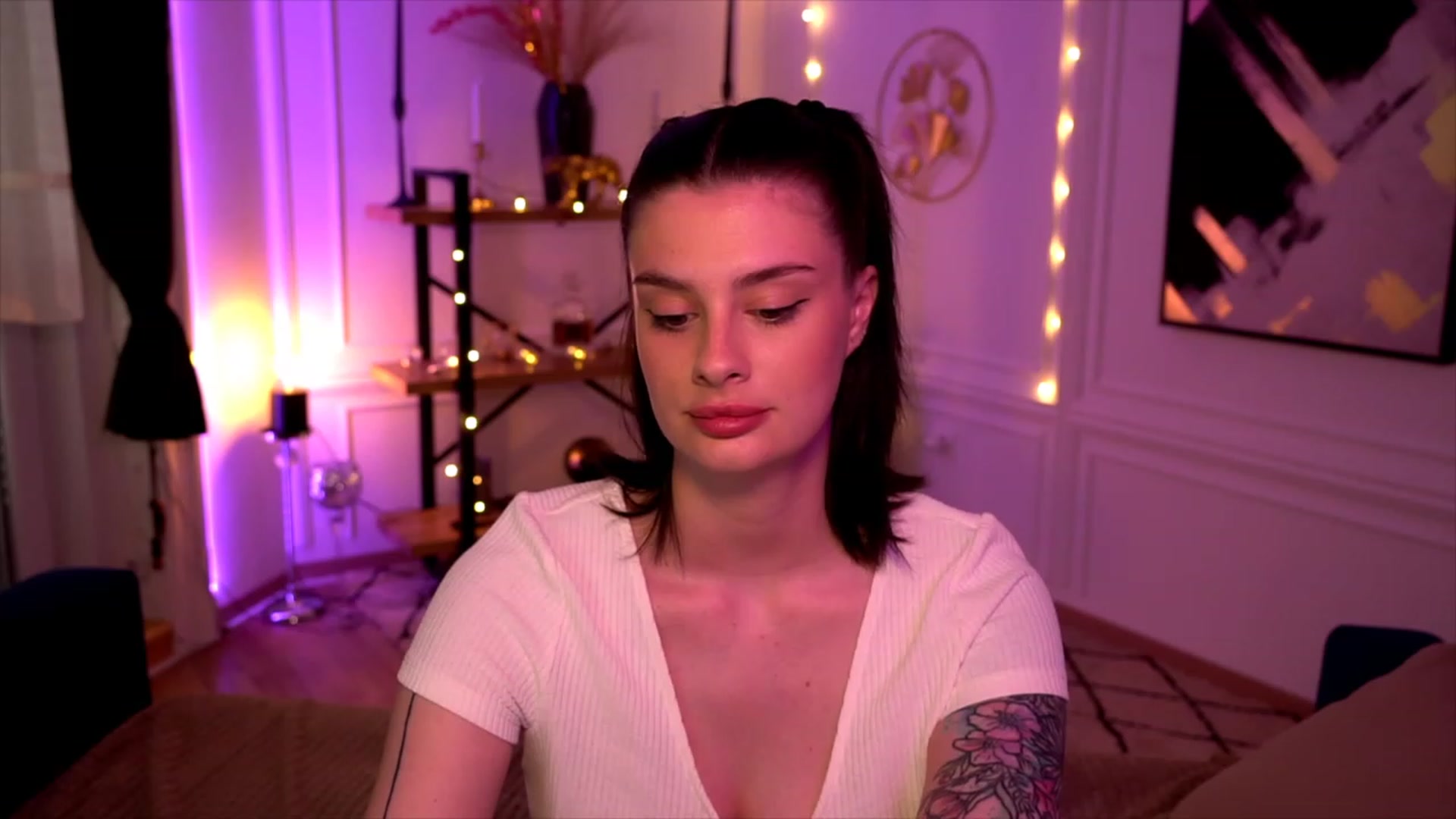 Gallery image thumbnail from lucynutty's myfreecams stream on, 05/24/2023, 16:48 image 17 of 20