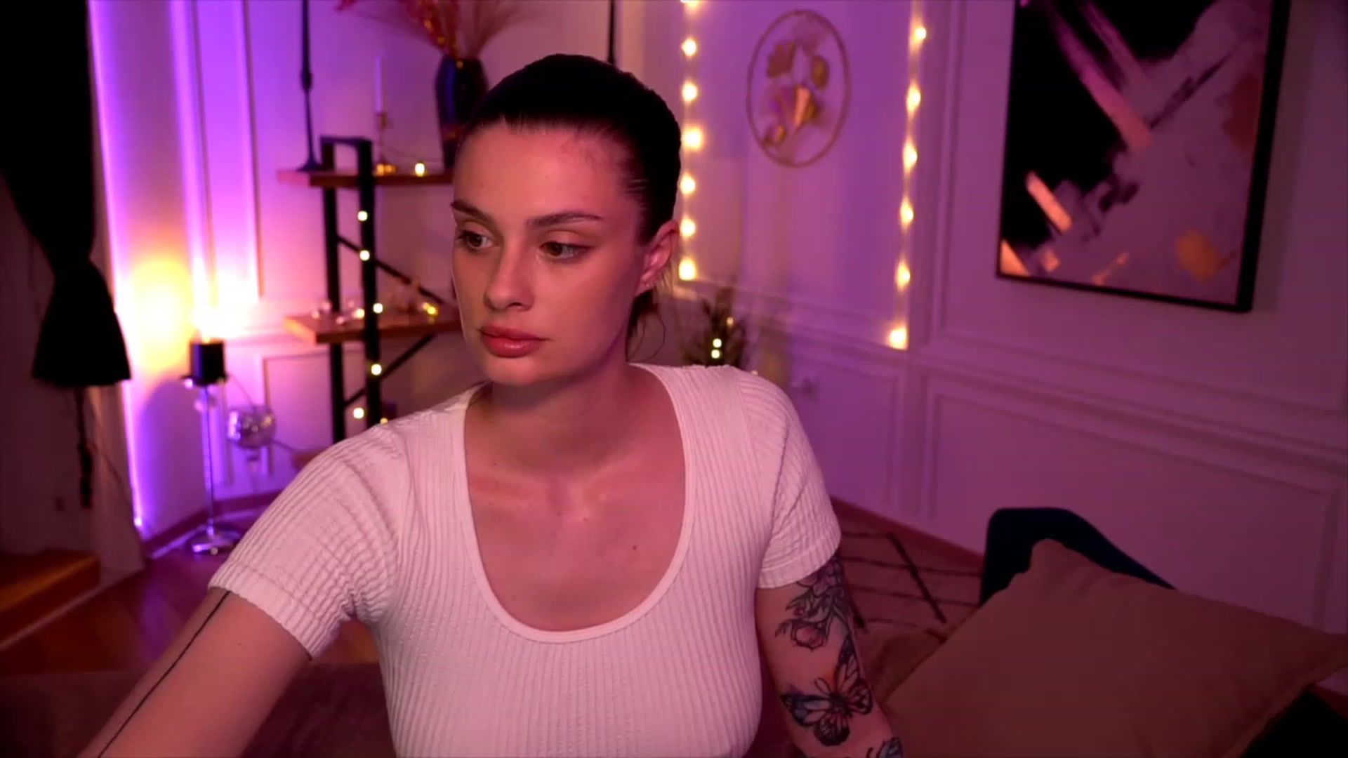 Gallery image thumbnail from lucynutty's myfreecams stream on, 05/26/2023, 18:51 image 6 of 20