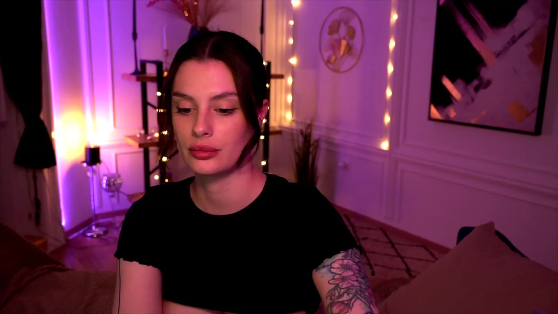 Gallery image thumbnail from lucynutty's myfreecams stream on, 05/30/2023, 19:44 image 1 of 20