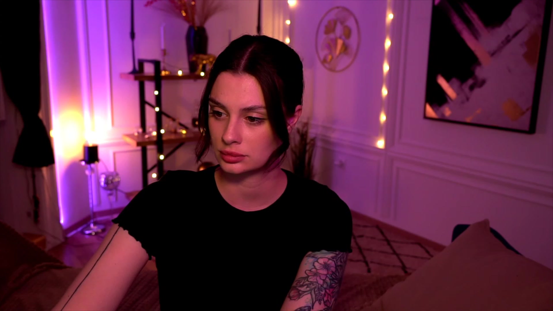 Gallery image thumbnail from lucynutty's myfreecams stream on, 05/30/2023, 19:44 image 2 of 20
