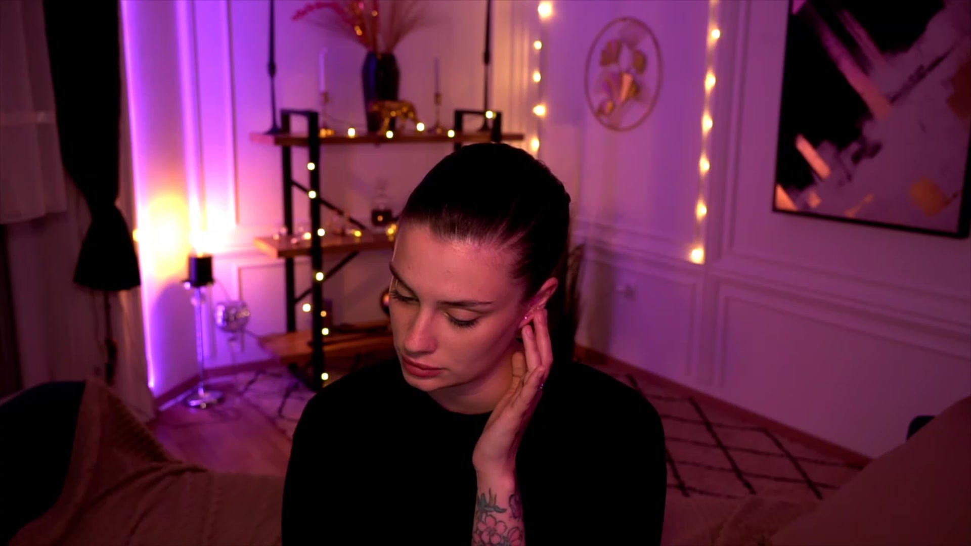 Gallery image thumbnail from lucynutty's myfreecams stream on, 05/31/2023, 20:02 image 19 of 20