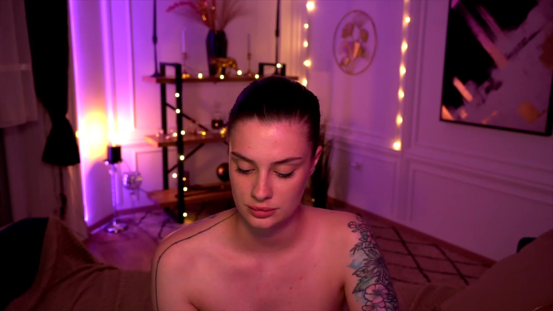 Gallery image thumbnail from lucynutty's myfreecams stream on, 05/31/2023, 20:02 image 13 of 20
