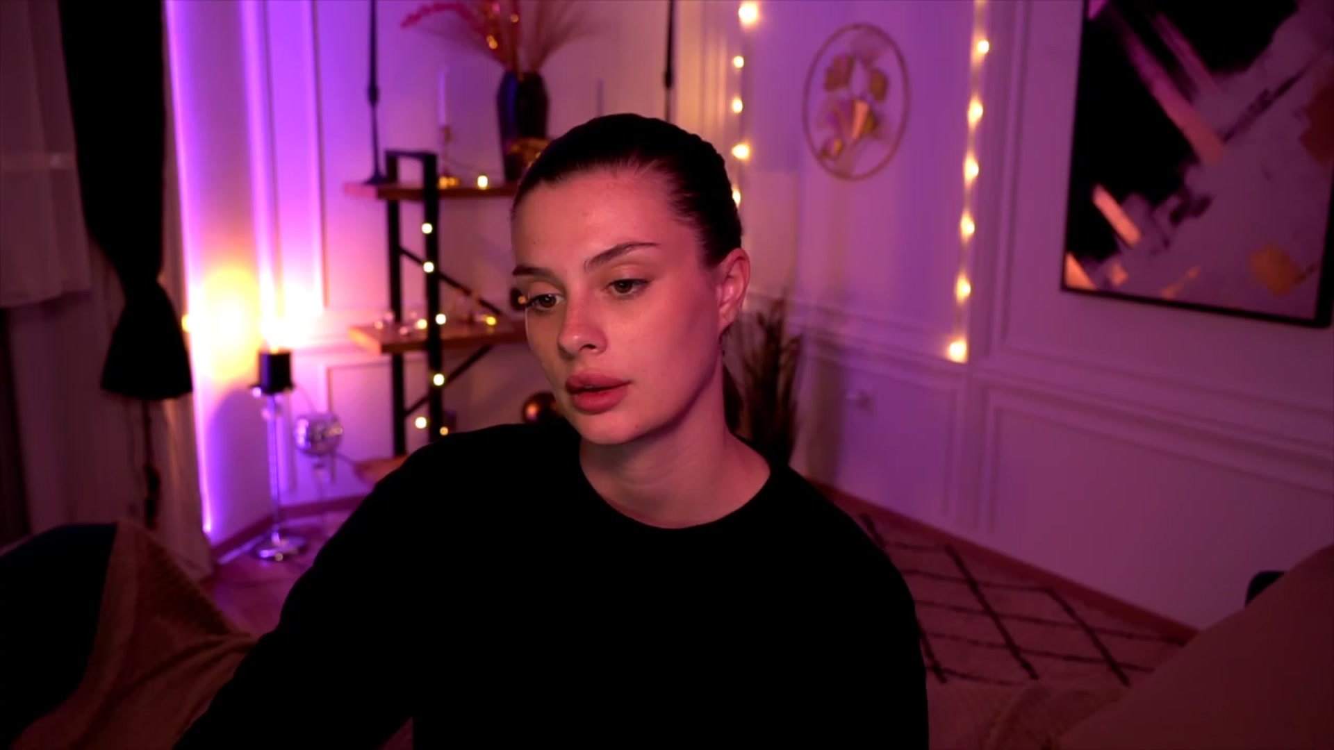 Gallery image thumbnail from lucynutty's myfreecams stream on, 05/31/2023, 20:02 image 18 of 20