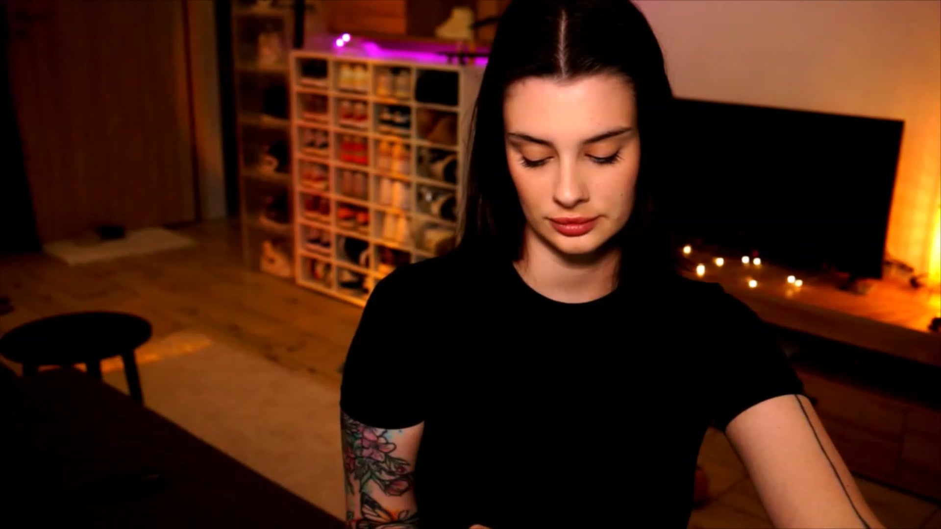 Gallery image thumbnail from lucynutty's myfreecams stream on, 06/04/2023, 15:14 image 17 of 20