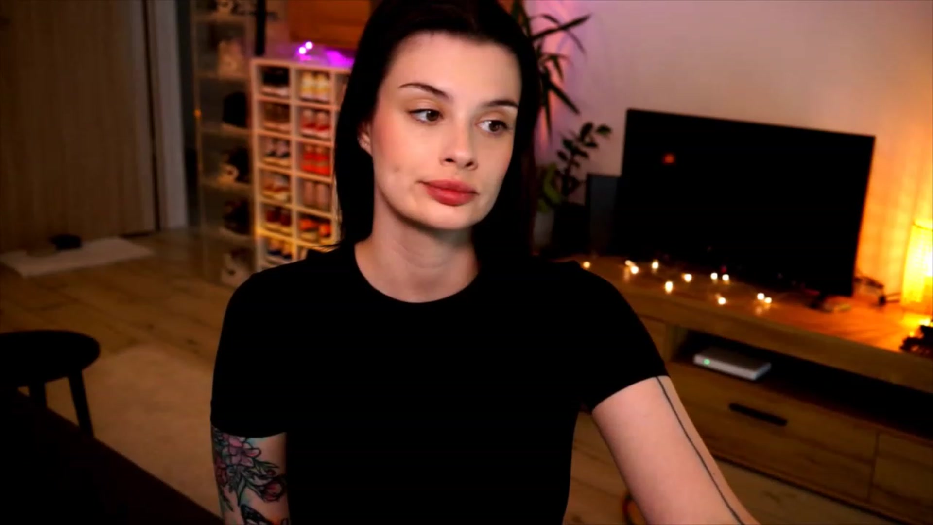 Gallery image thumbnail from lucynutty's myfreecams stream on, 06/04/2023, 16:24 image 11 of 20
