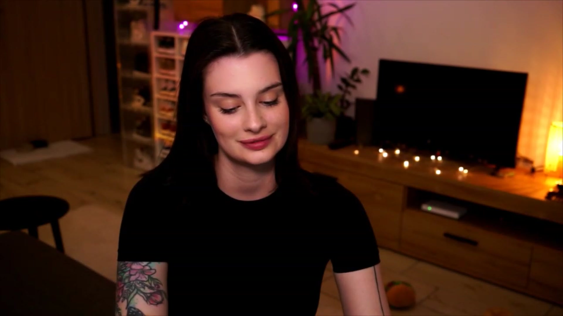 Gallery image thumbnail from lucynutty's myfreecams stream on, 06/04/2023, 17:55 image 20 of 20