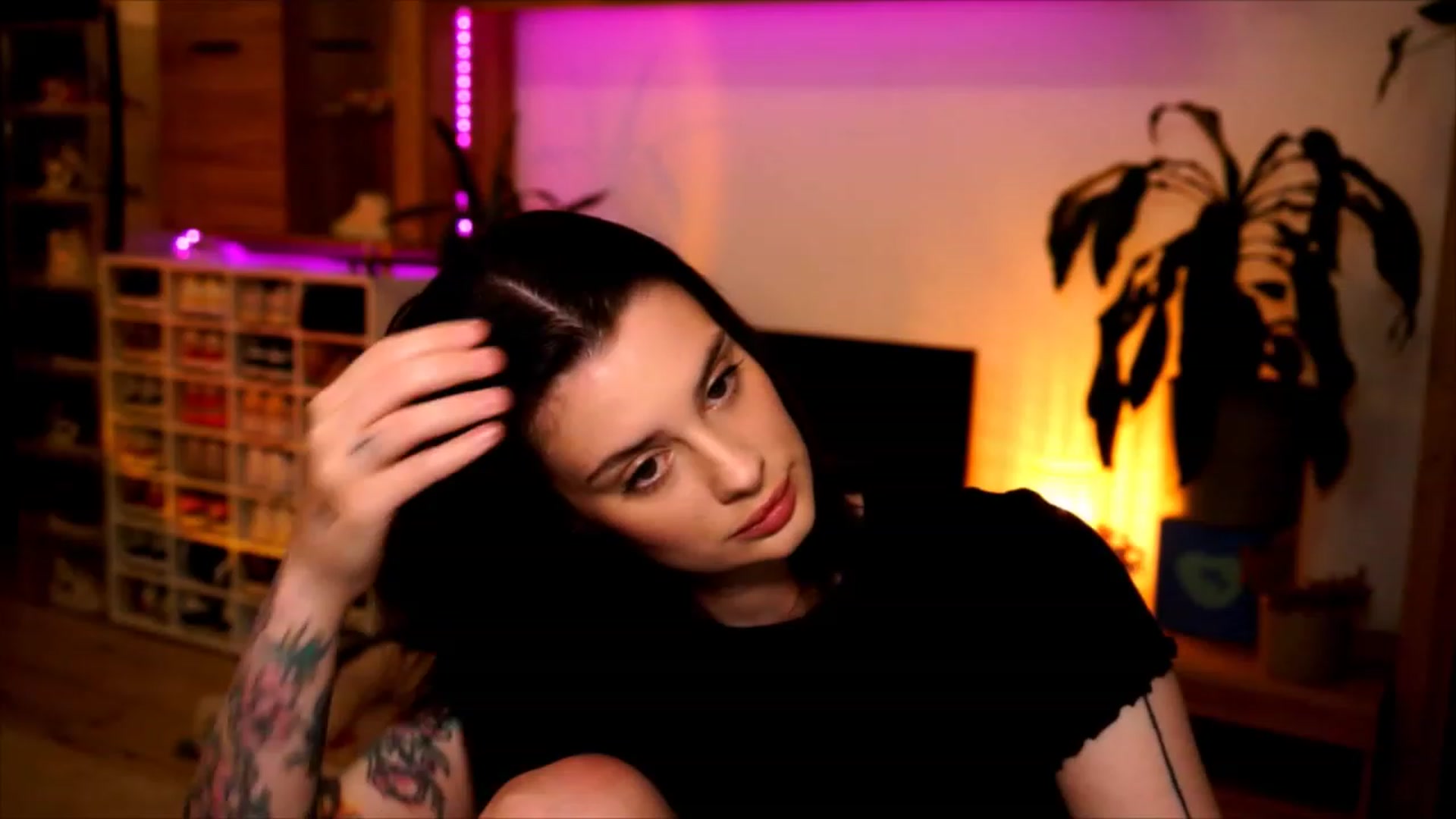 Gallery image thumbnail from lucynutty's myfreecams stream on, 06/04/2023, 19:14 image 1 of 20
