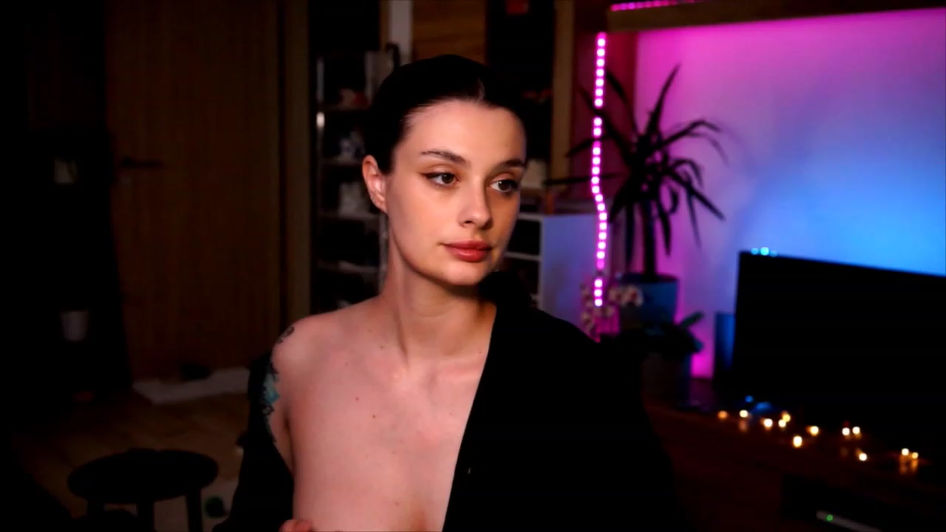 Gallery image thumbnail from lucynutty's myfreecams stream on, 06/06/2023, 11:16 image 8 of 20