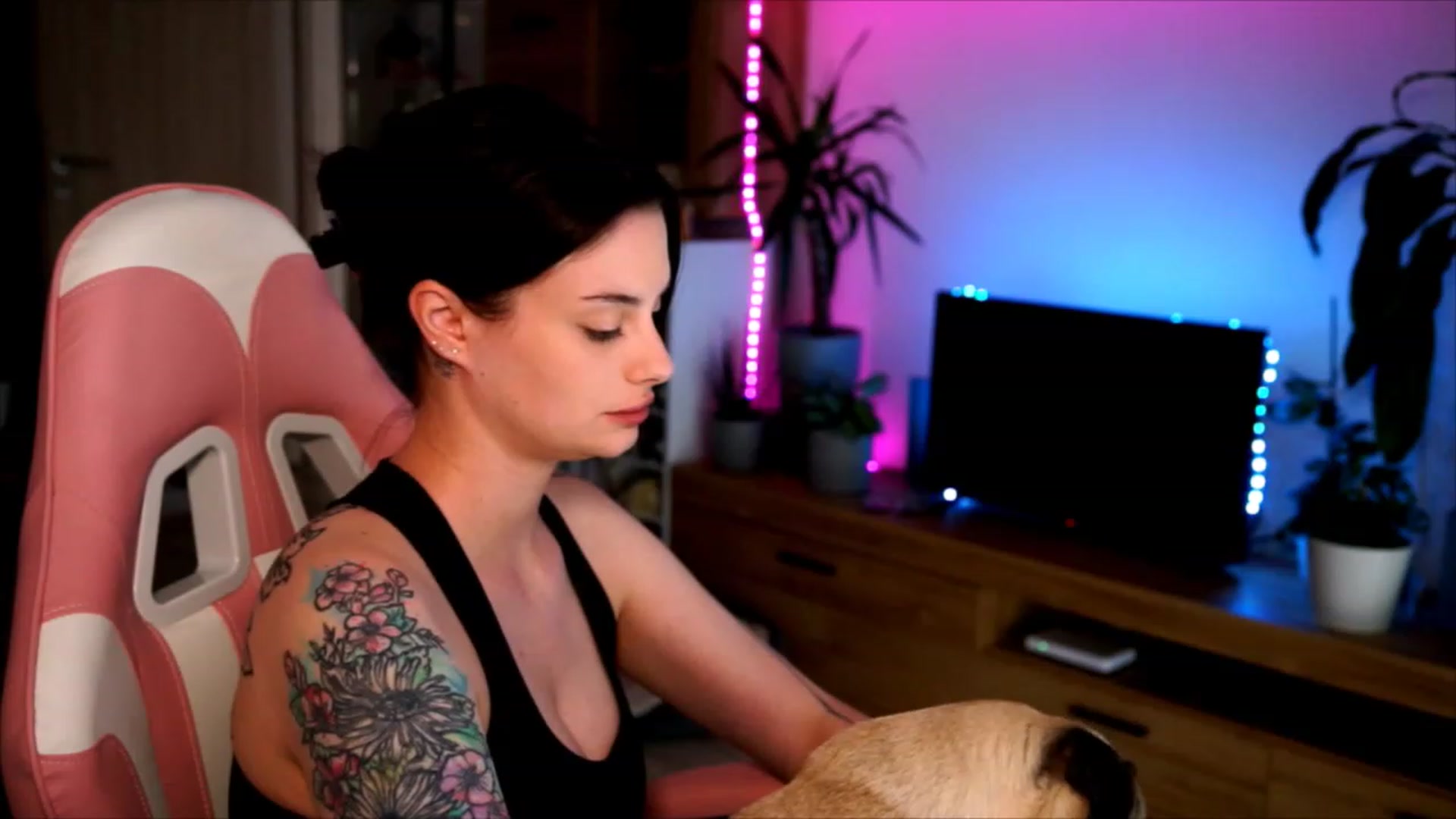 Gallery image thumbnail from lucynutty's myfreecams stream on, 06/11/2023, 11:16 image 14 of 20