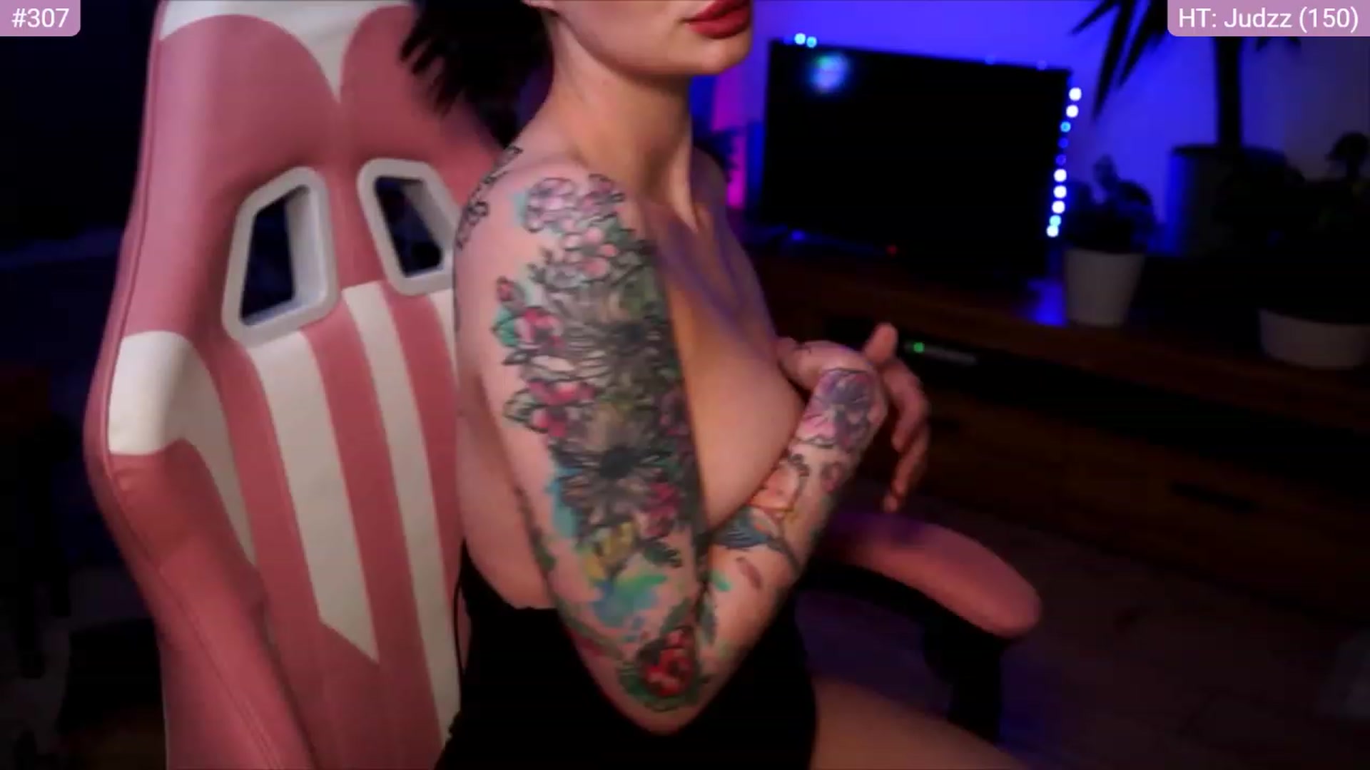 Gallery image thumbnail from lucynutty's myfreecams stream on, 06/14/2023, 19:53 image 7 of 20