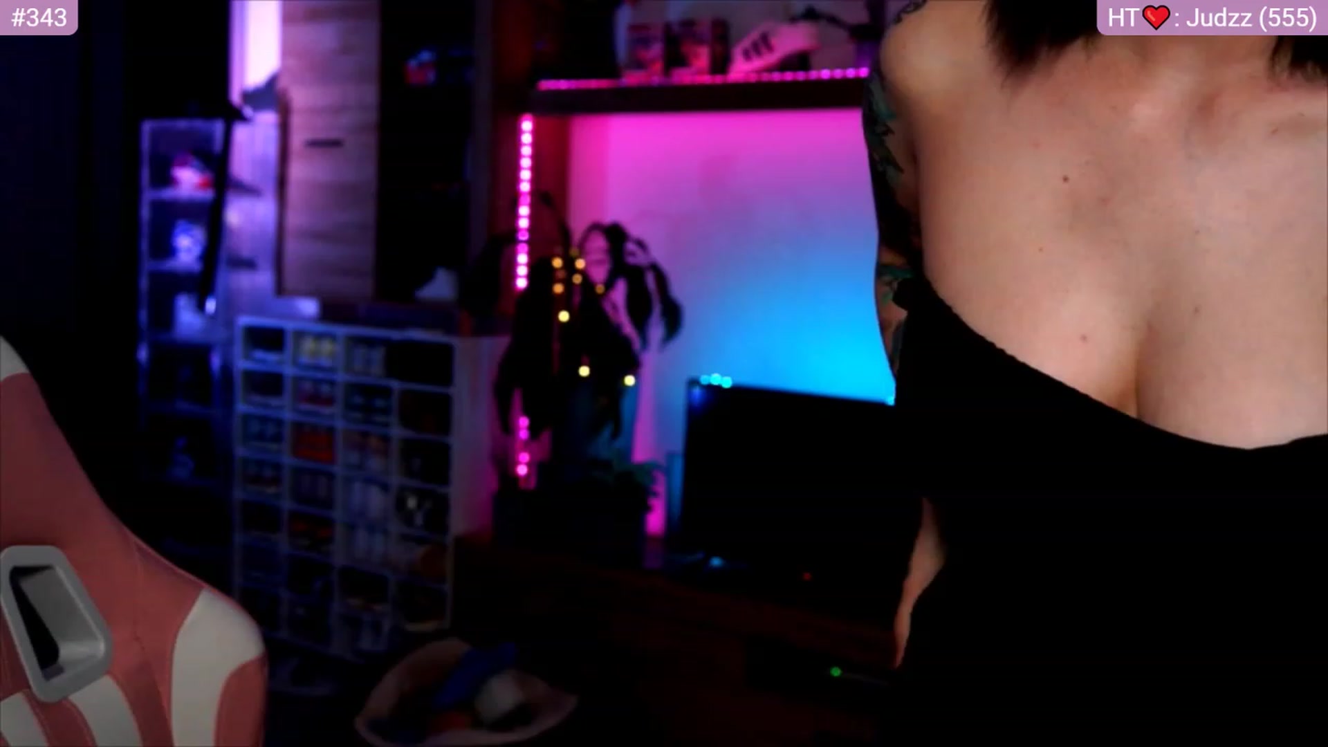 Gallery image thumbnail from lucynutty's myfreecams stream on, 06/17/2023, 19:47 image 4 of 20