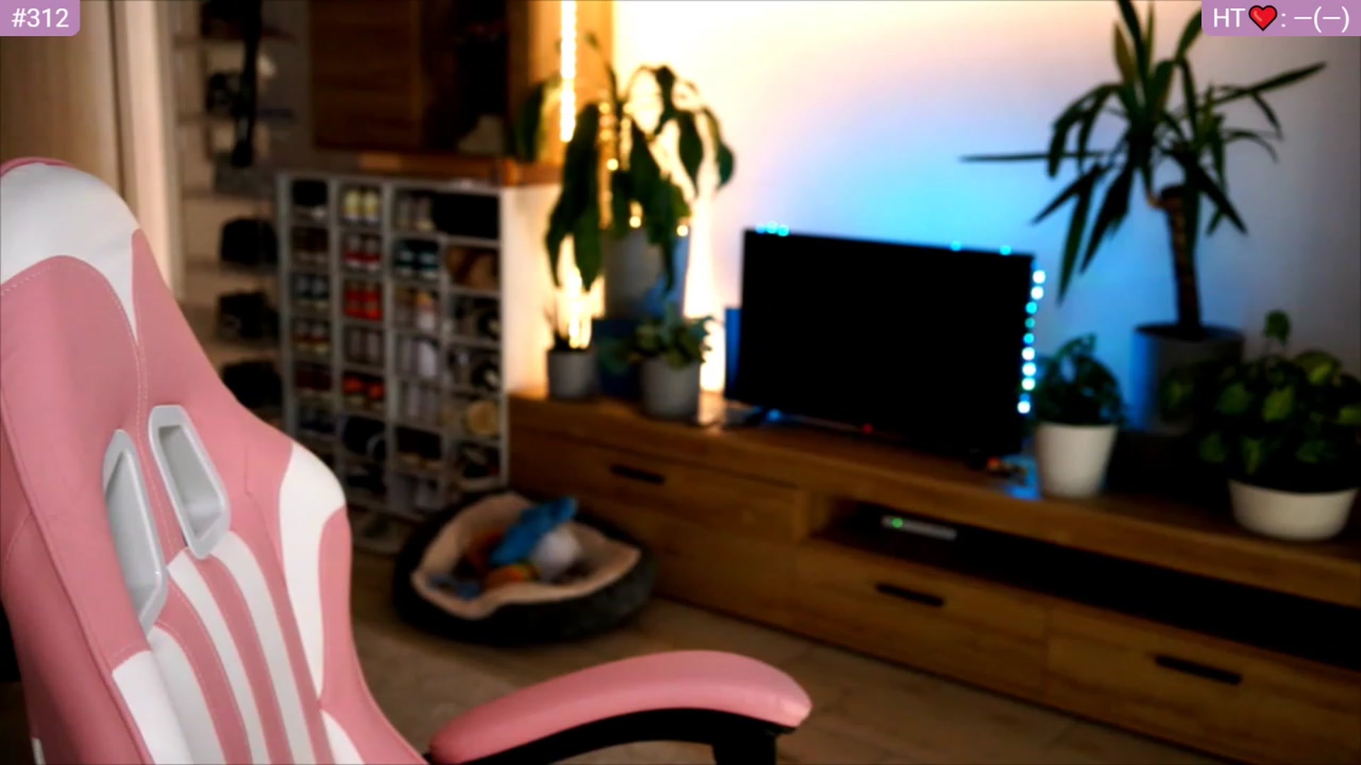 Gallery image thumbnail from lucynutty's myfreecams stream on, 06/18/2023, 17:28 image 1 of 20