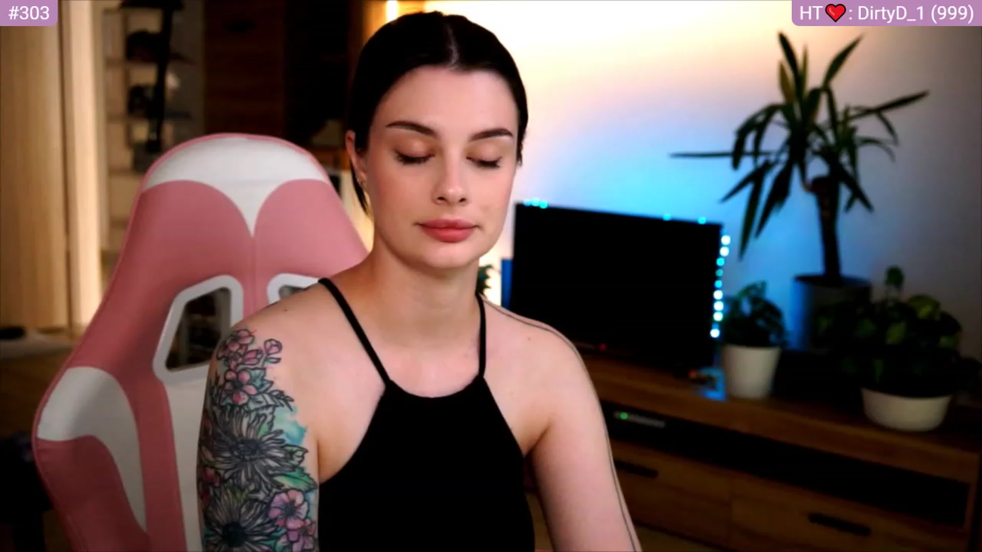 Gallery image thumbnail from lucynutty's myfreecams stream on, 06/18/2023, 17:28 image 9 of 20