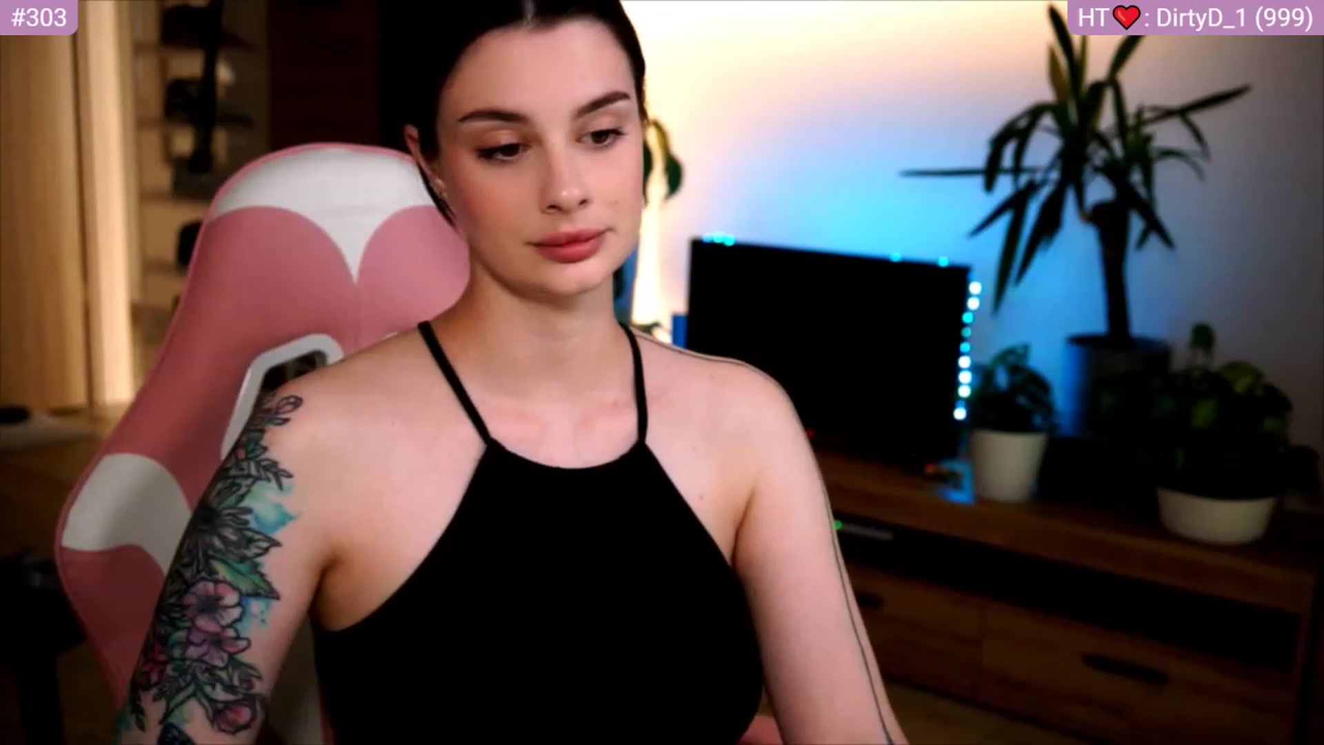 Gallery image thumbnail from lucynutty's myfreecams stream on, 06/18/2023, 17:28 image 12 of 20