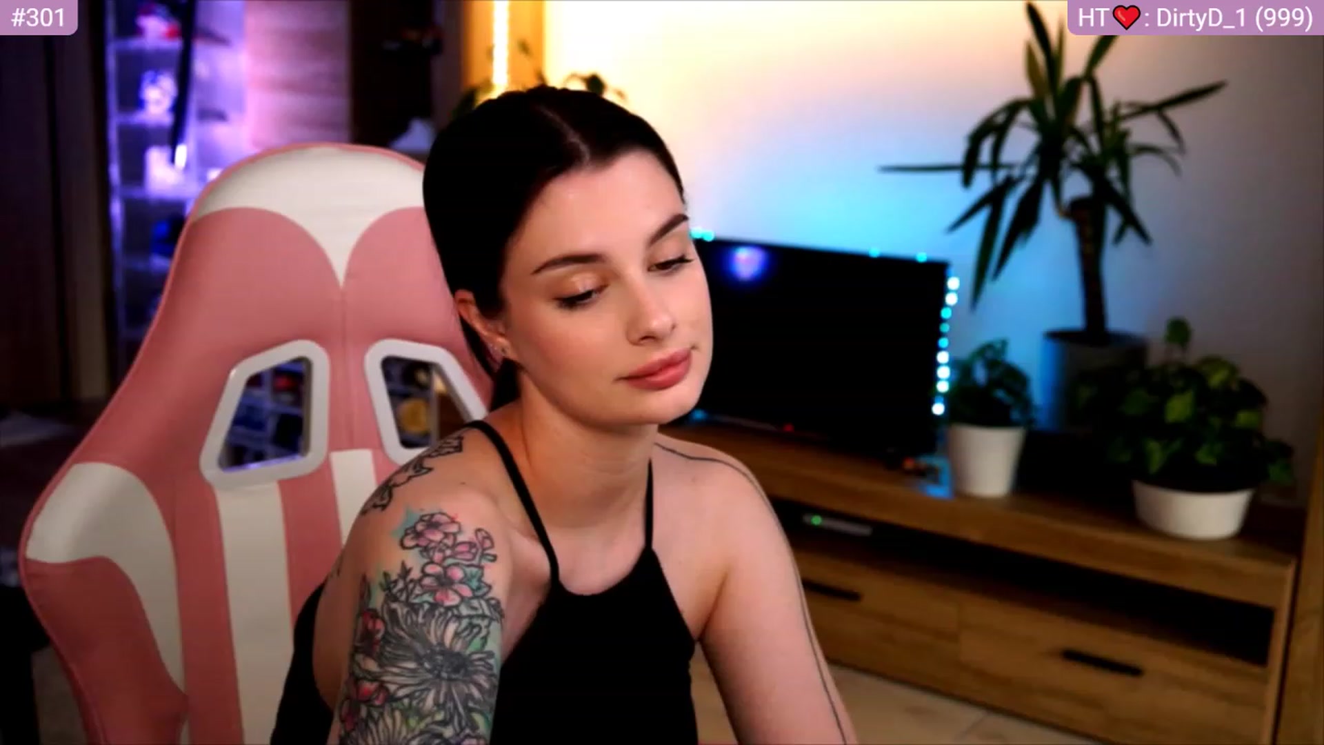 Gallery image thumbnail from lucynutty's myfreecams stream on, 06/18/2023, 19:08 image 9 of 20