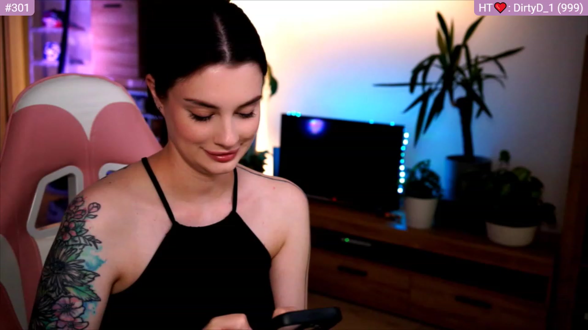 Gallery image thumbnail from lucynutty's myfreecams stream on, 06/18/2023, 19:08 image 4 of 20