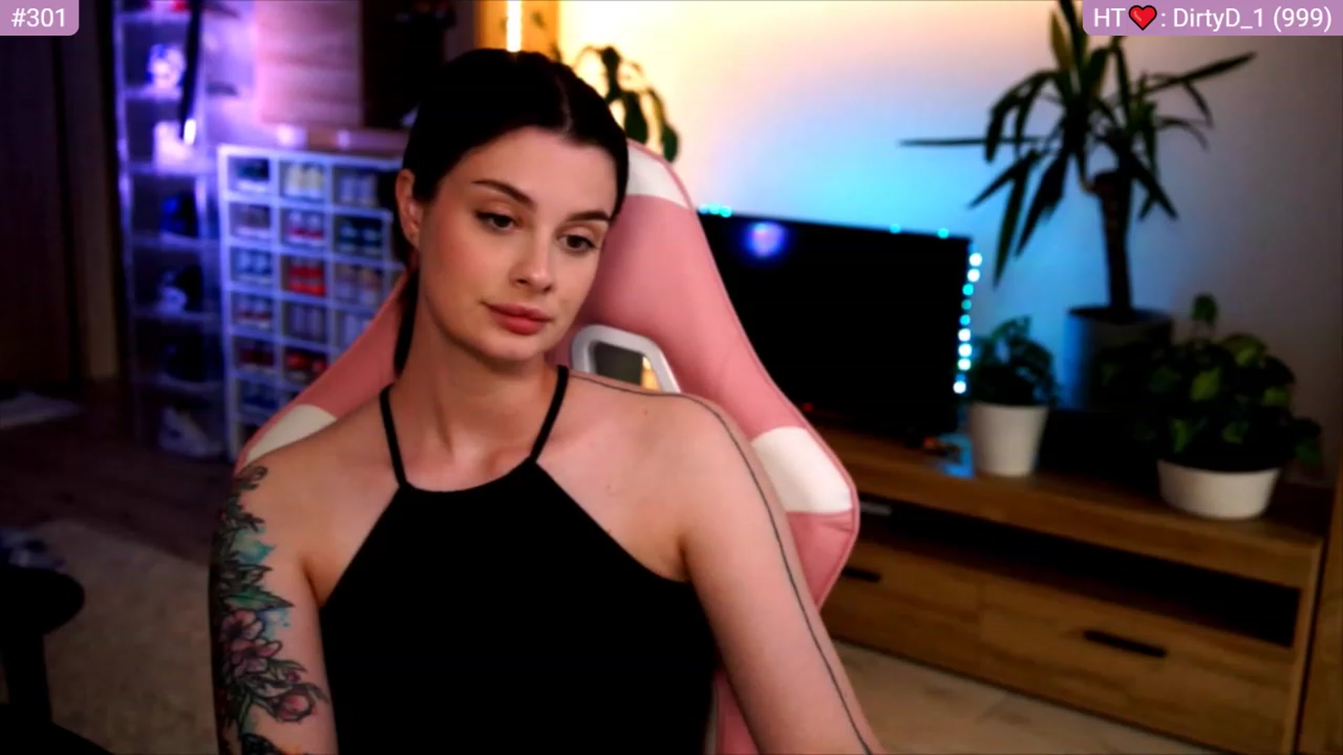 Gallery image thumbnail from lucynutty's myfreecams stream on, 06/18/2023, 19:08 image 10 of 20