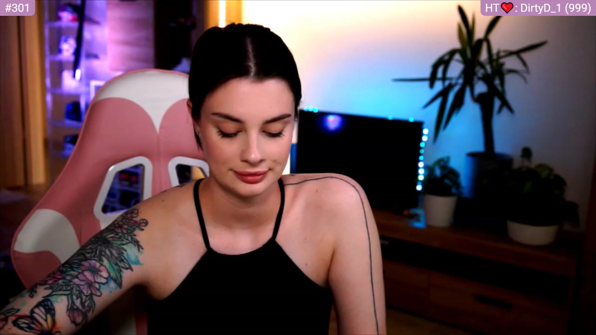 Gallery image thumbnail from lucynutty's myfreecams stream on, 06/18/2023, 19:08 image 5 of 20