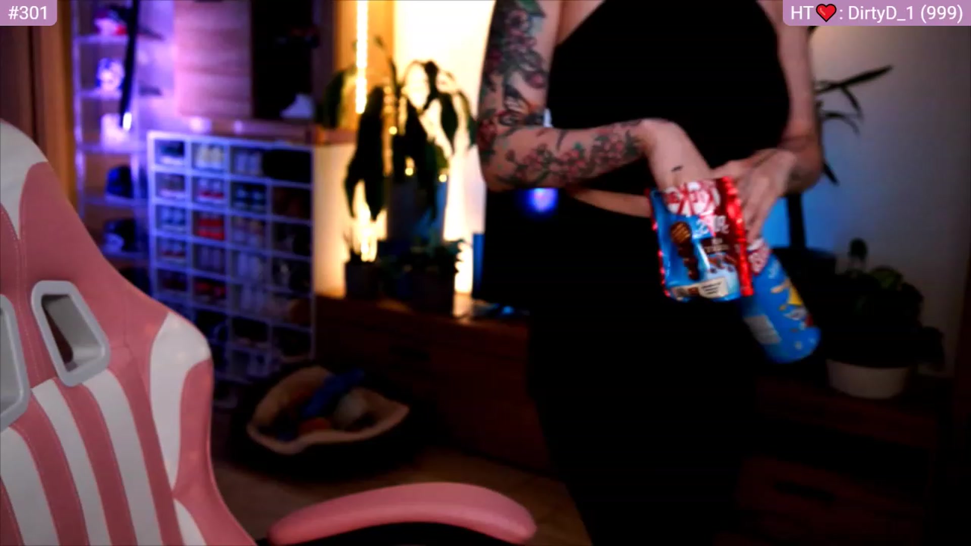 Gallery image thumbnail from lucynutty's myfreecams stream on, 06/18/2023, 19:08 image 7 of 20