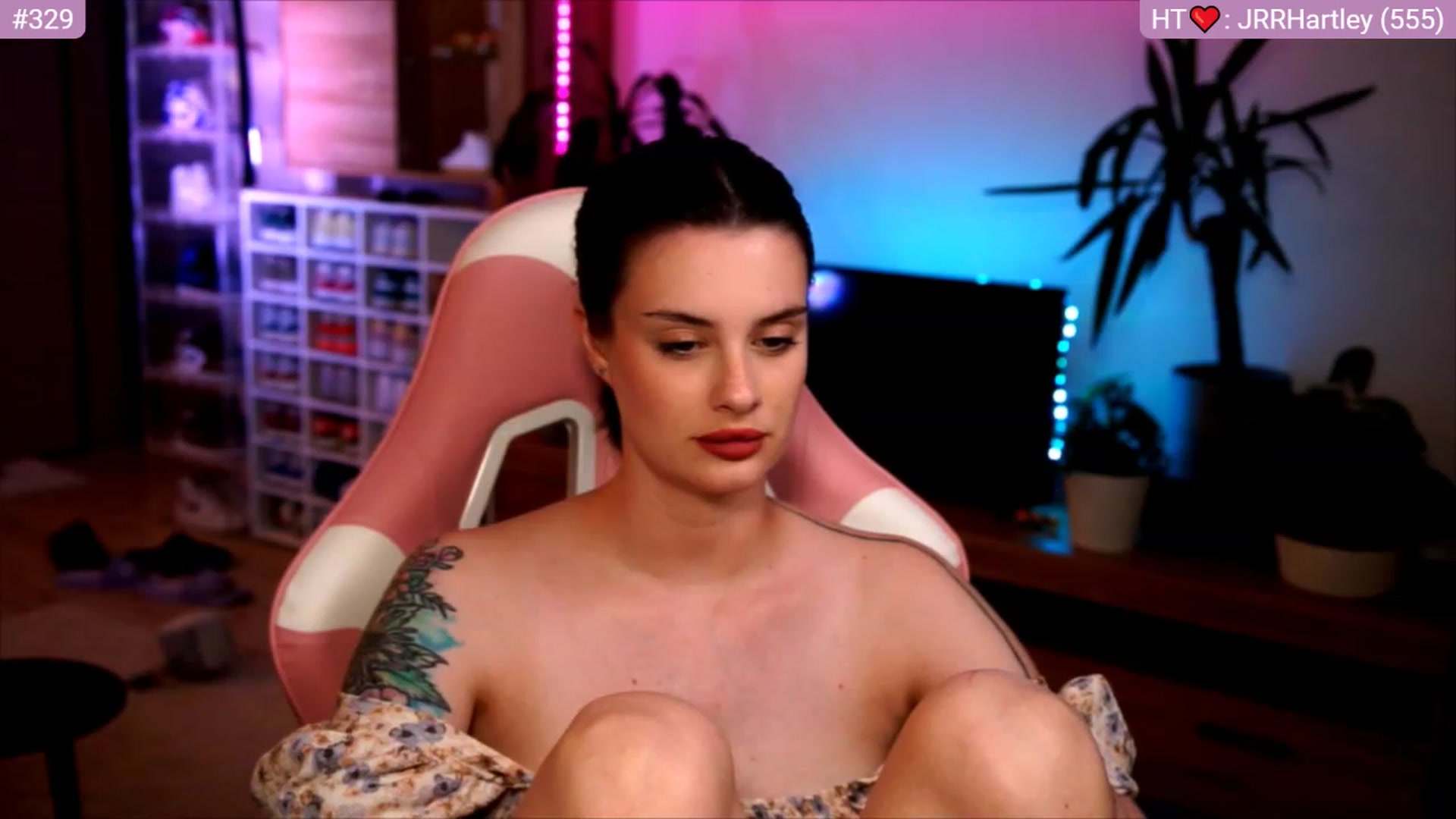 Gallery image thumbnail from lucynutty's myfreecams stream on, 06/21/2023, 19:45 image 18 of 20