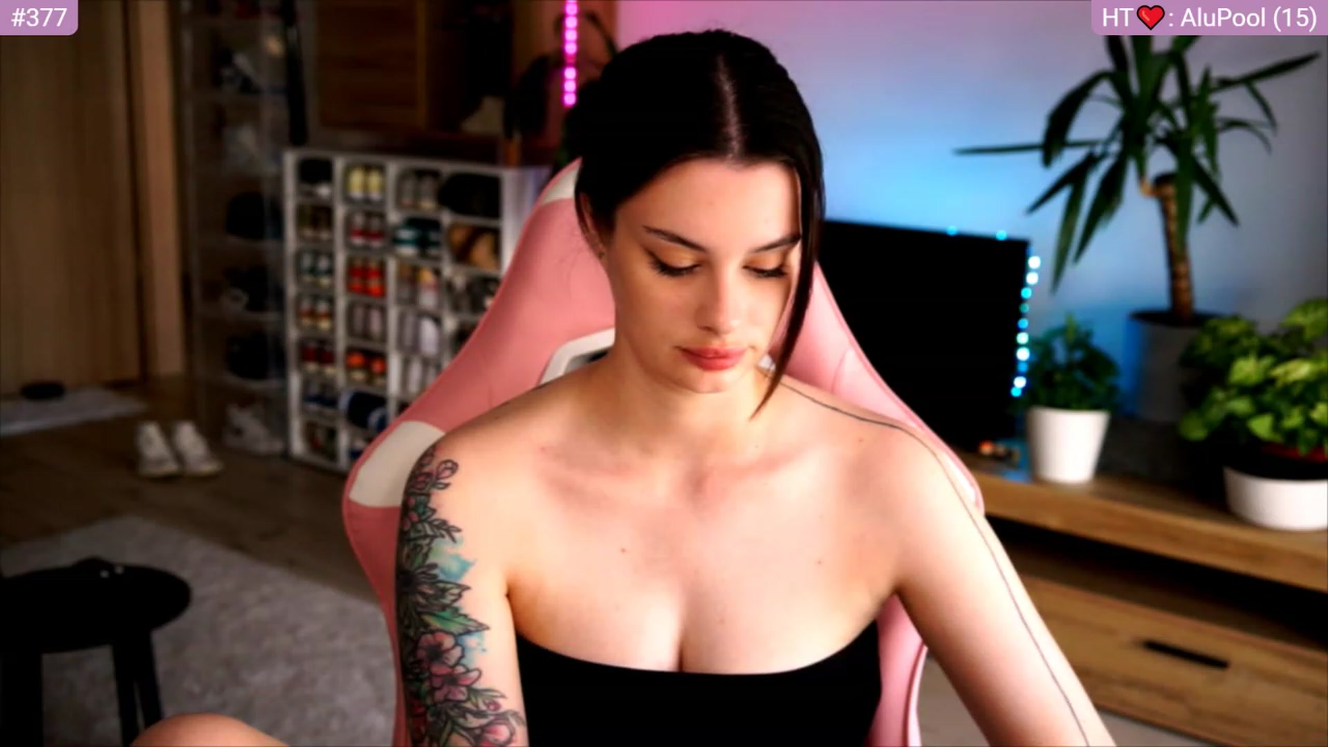 Gallery image thumbnail from lucynutty's myfreecams stream on, 06/23/2023, 07:49 image 15 of 20