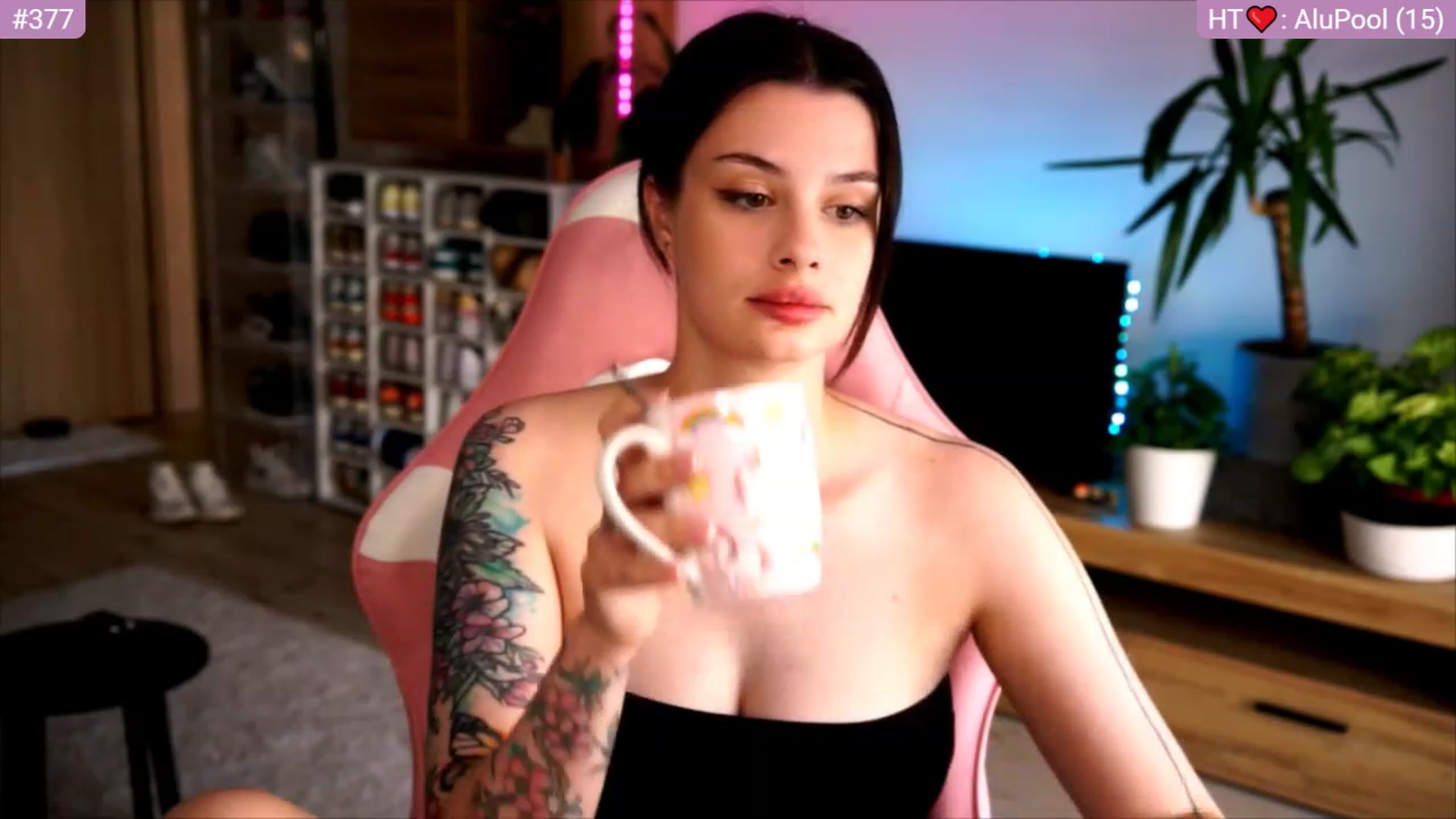 Gallery image thumbnail from lucynutty's myfreecams stream on, 06/23/2023, 07:49 image 14 of 20