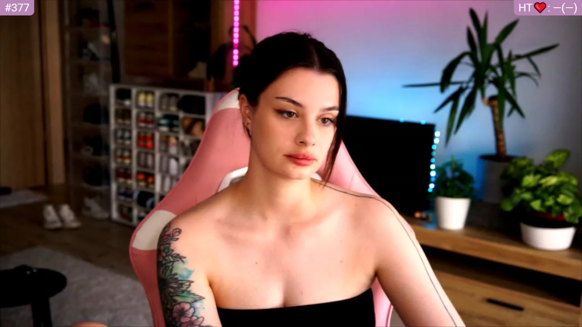 Gallery image thumbnail from lucynutty's myfreecams stream on, 06/23/2023, 07:49 image 8 of 20
