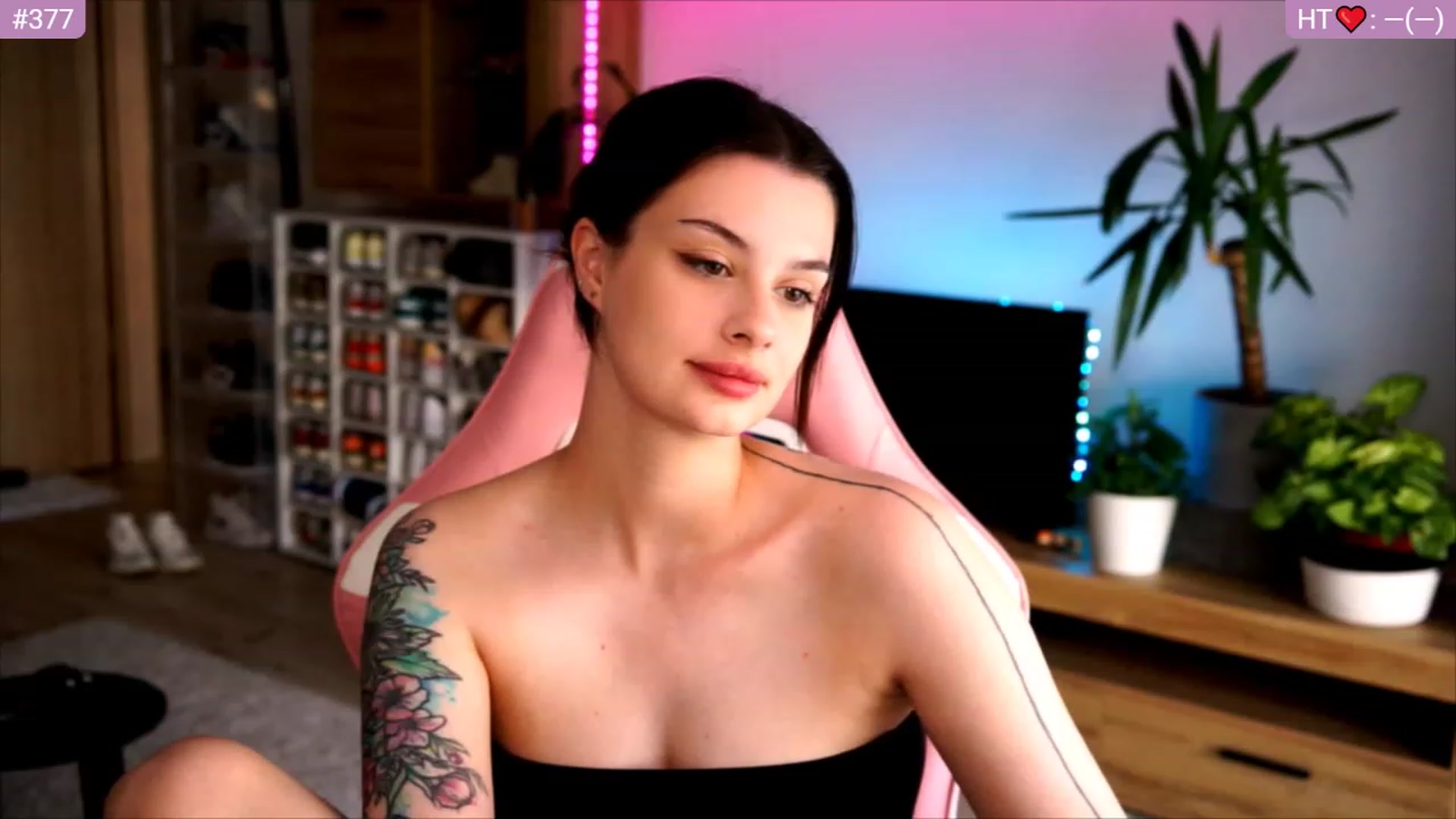 Gallery image thumbnail from lucynutty's myfreecams stream on, 06/23/2023, 07:49 image 7 of 20
