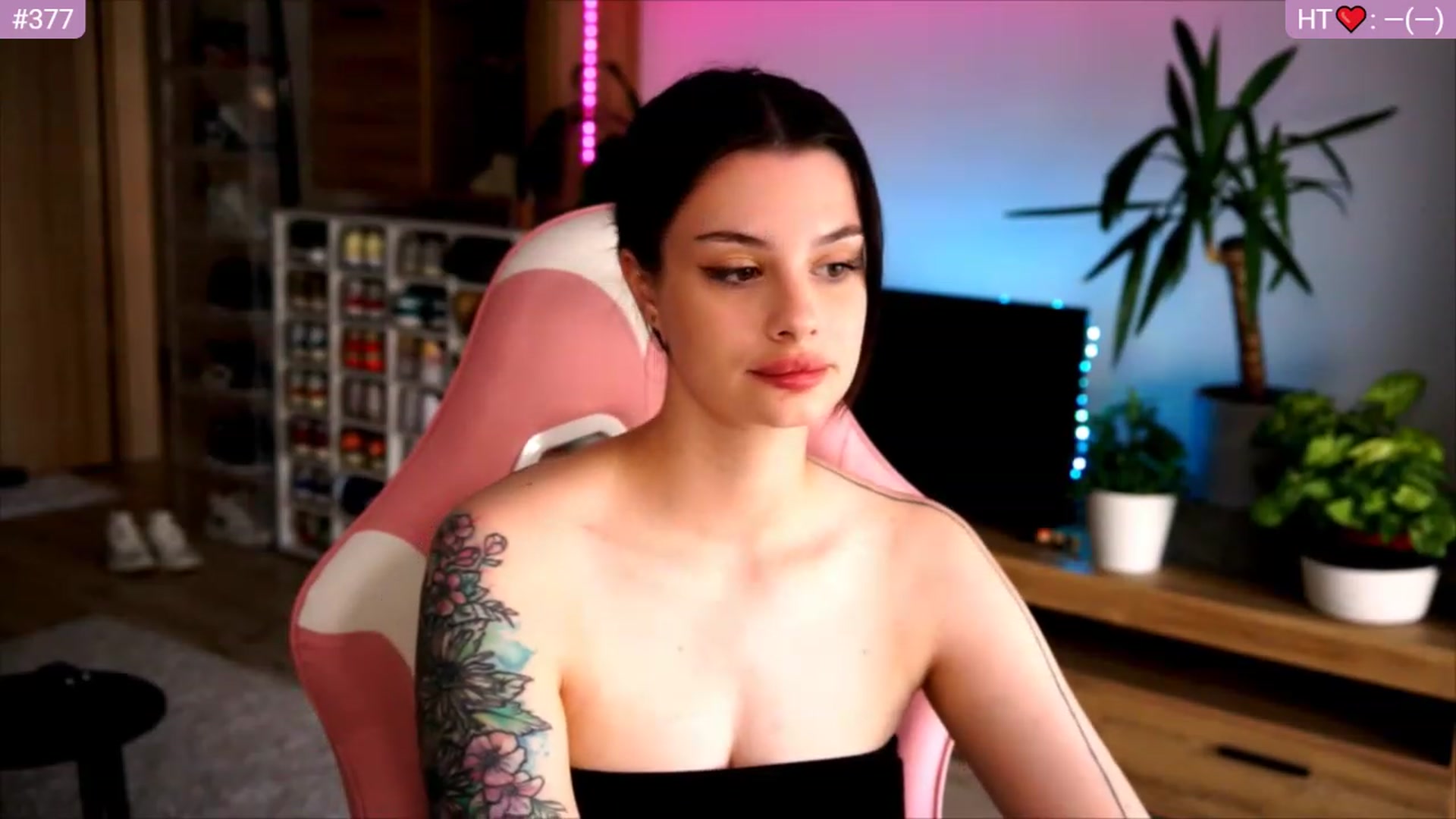 Gallery image thumbnail from lucynutty's myfreecams stream on, 06/23/2023, 07:49 image 11 of 20