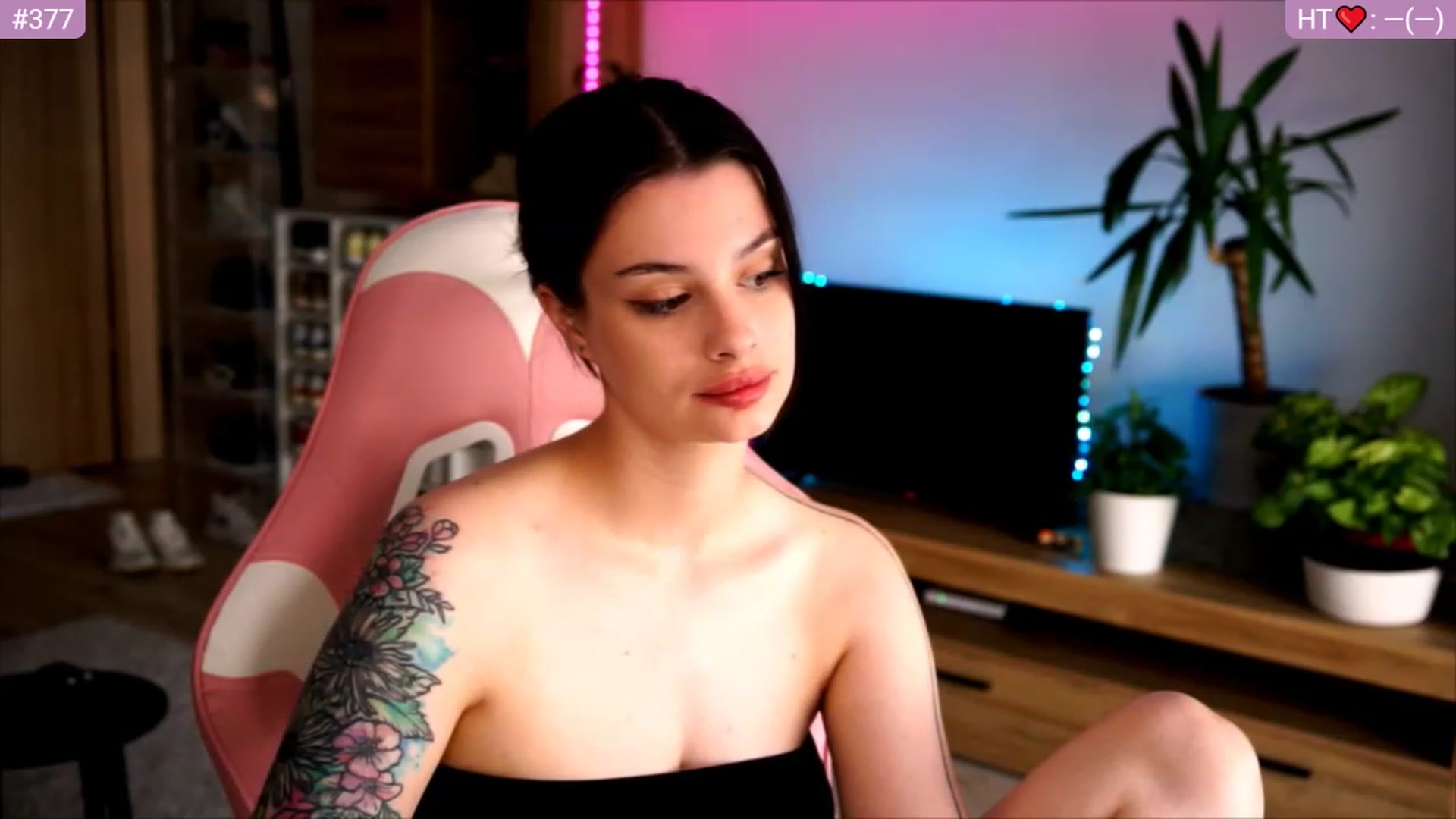 Gallery image thumbnail from lucynutty's myfreecams stream on, 06/23/2023, 07:49 image 10 of 20