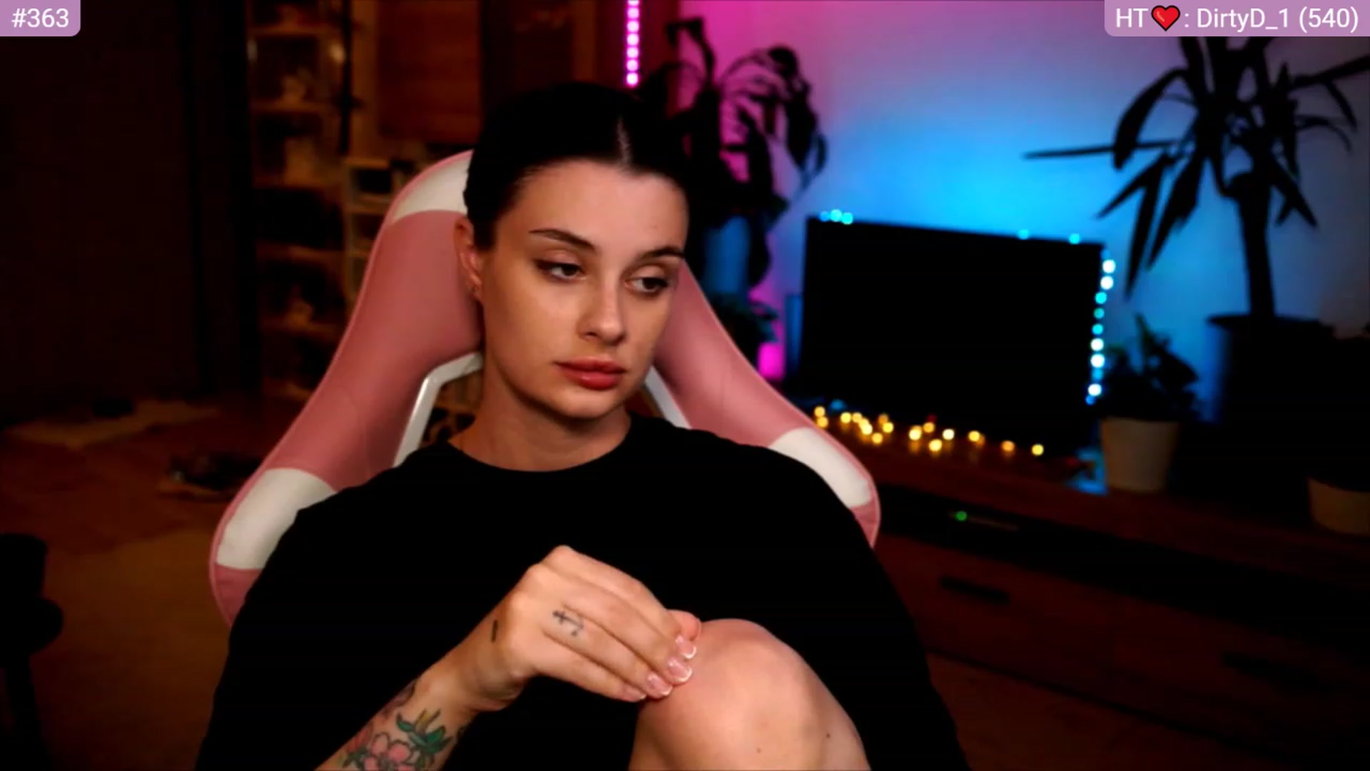Gallery image thumbnail from lucynutty's myfreecams stream on, 06/24/2023, 21:17 image 1 of 20