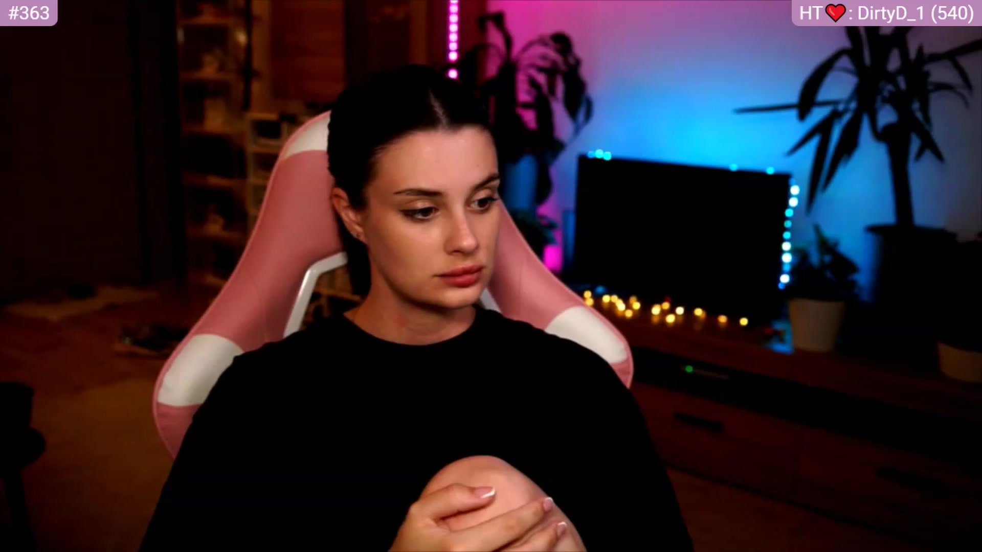 Gallery image thumbnail from lucynutty's myfreecams stream on, 06/24/2023, 21:17 image 3 of 20