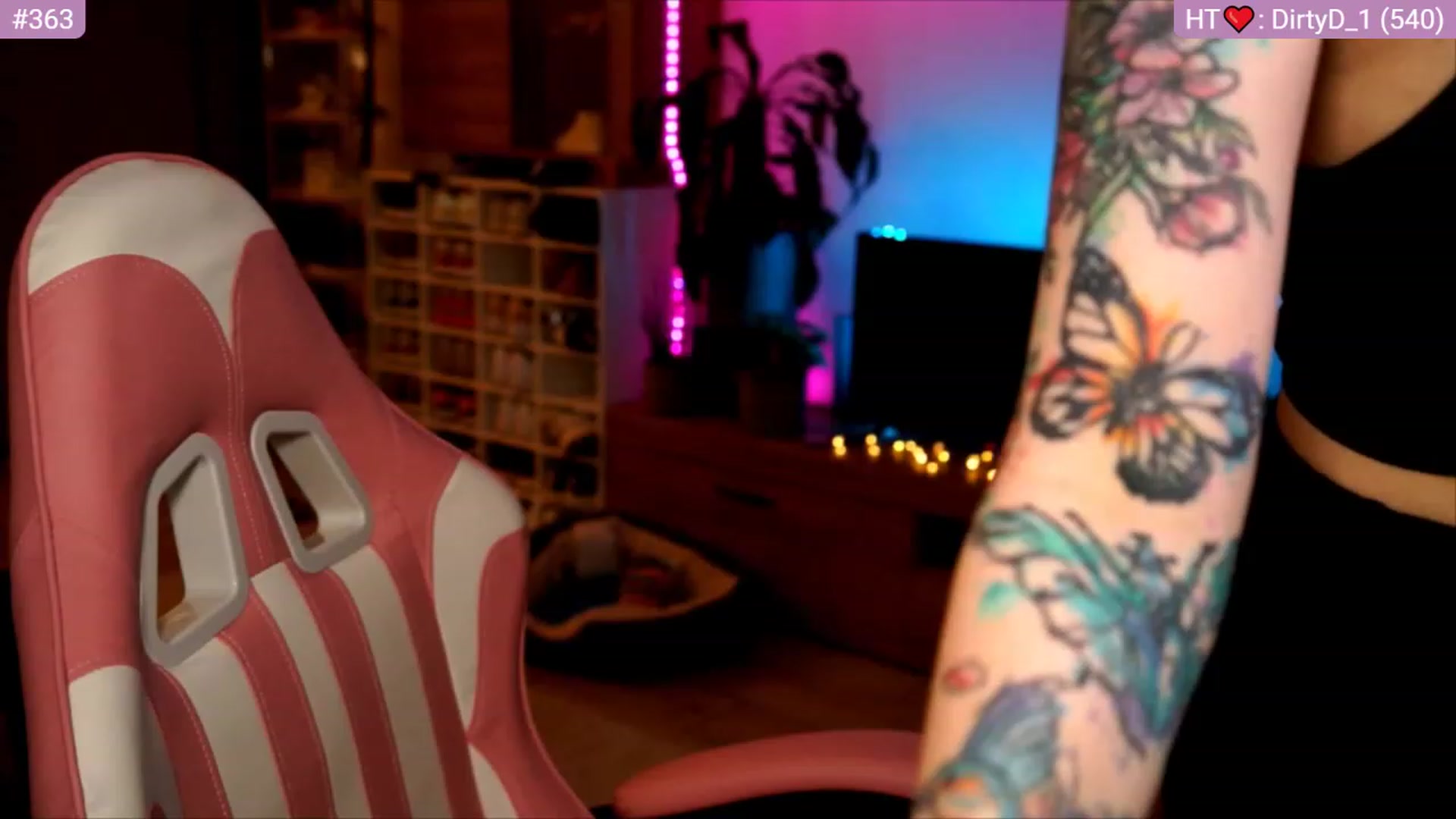 Gallery image thumbnail from lucynutty's myfreecams stream on, 06/24/2023, 21:17 image 7 of 20