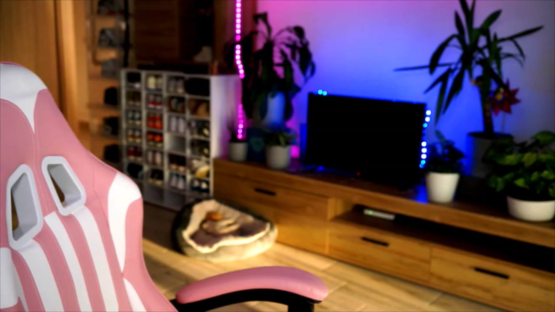 Gallery image thumbnail from lucynutty's myfreecams stream on, 06/26/2023, 18:08 image 13 of 20