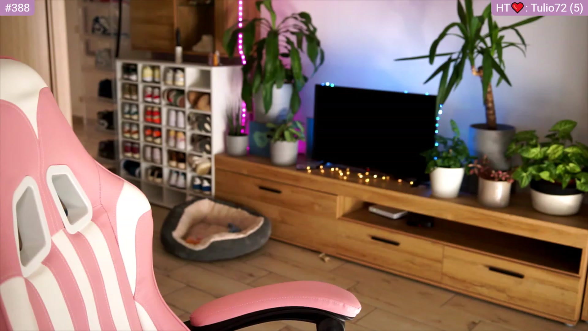 Gallery image thumbnail from lucynutty's myfreecams stream on, 06/28/2023, 16:04 image 14 of 20