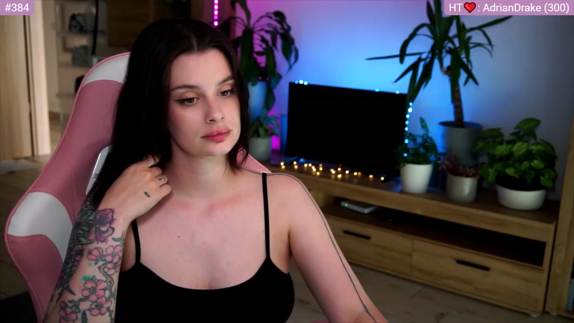 Gallery image thumbnail from lucynutty's myfreecams stream on, 06/28/2023, 17:04 image 19 of 20