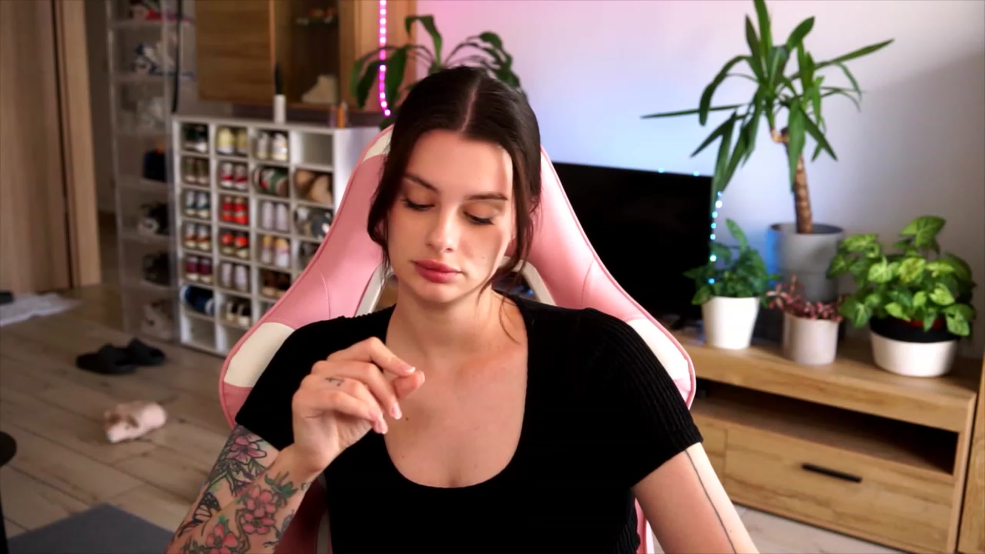 Gallery image thumbnail from lucynutty's myfreecams stream on, 06/29/2023, 10:16 image 16 of 20