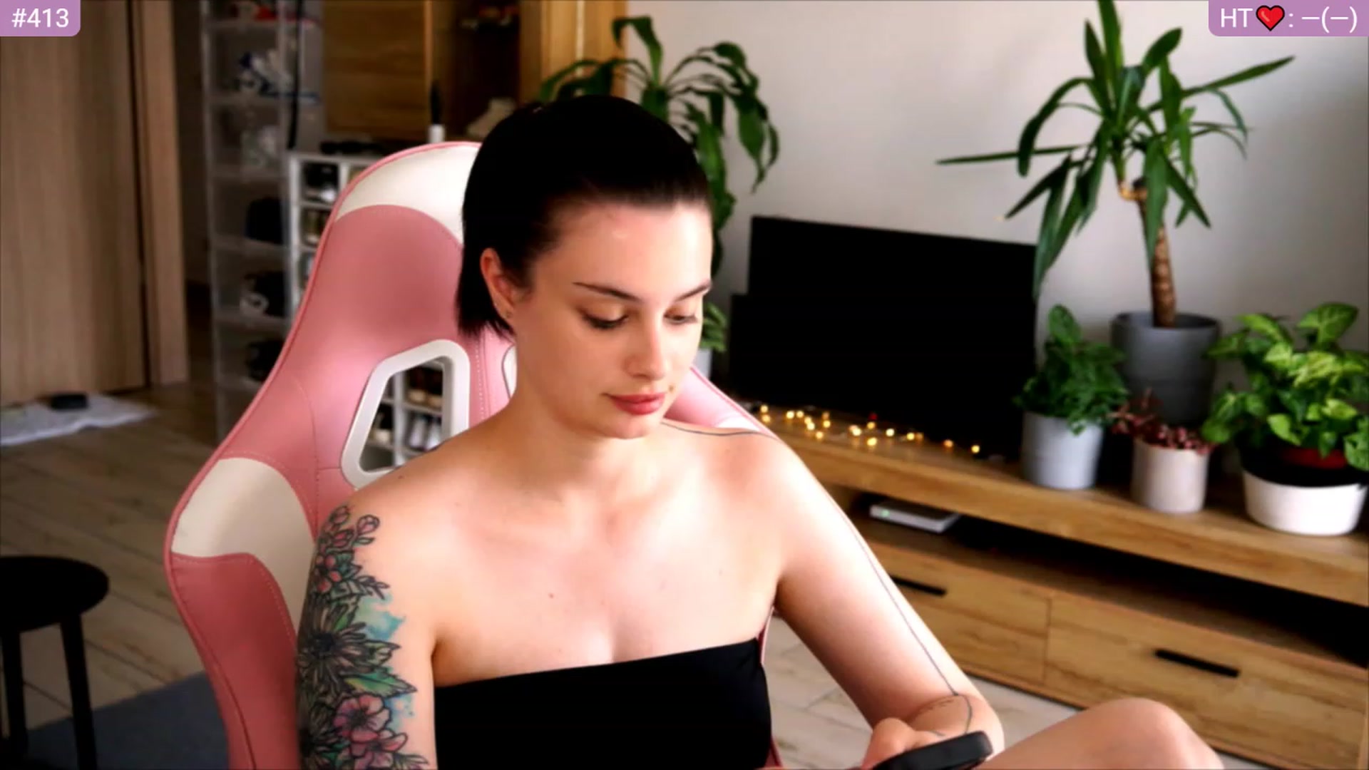 Gallery image thumbnail from lucynutty's myfreecams stream on, 06/30/2023, 09:29 image 19 of 20