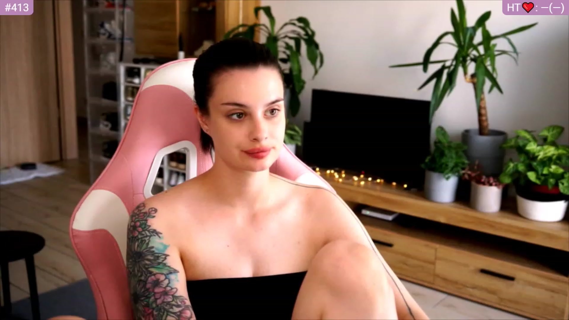 Gallery image thumbnail from lucynutty's myfreecams stream on, 06/30/2023, 09:29 image 15 of 20