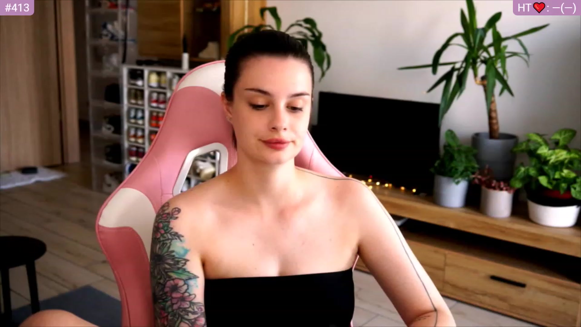 Gallery image thumbnail from lucynutty's myfreecams stream on, 06/30/2023, 09:29 image 8 of 20