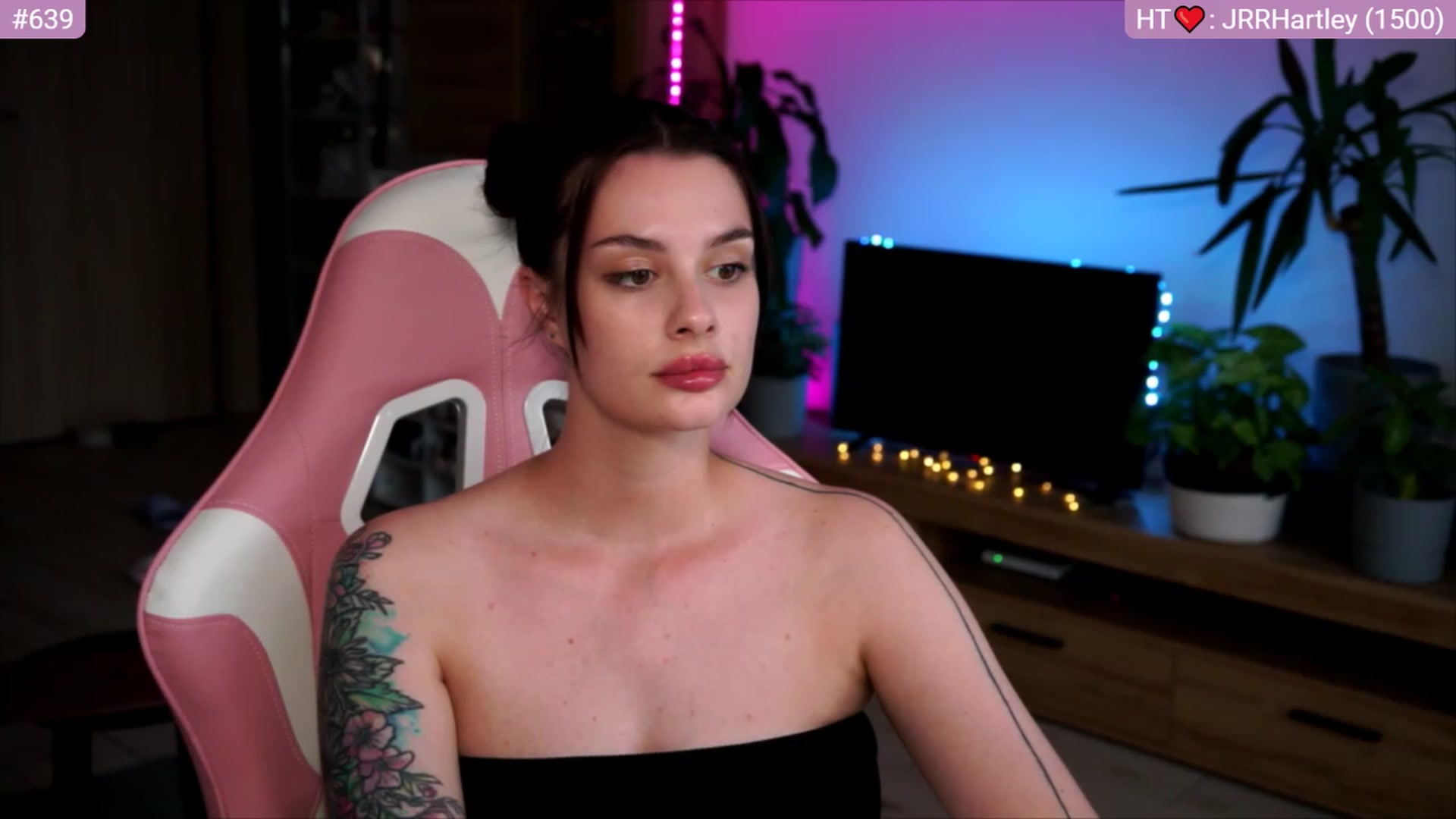 Gallery image thumbnail from lucynutty's myfreecams stream on, 07/03/2023, 17:55 image 19 of 20