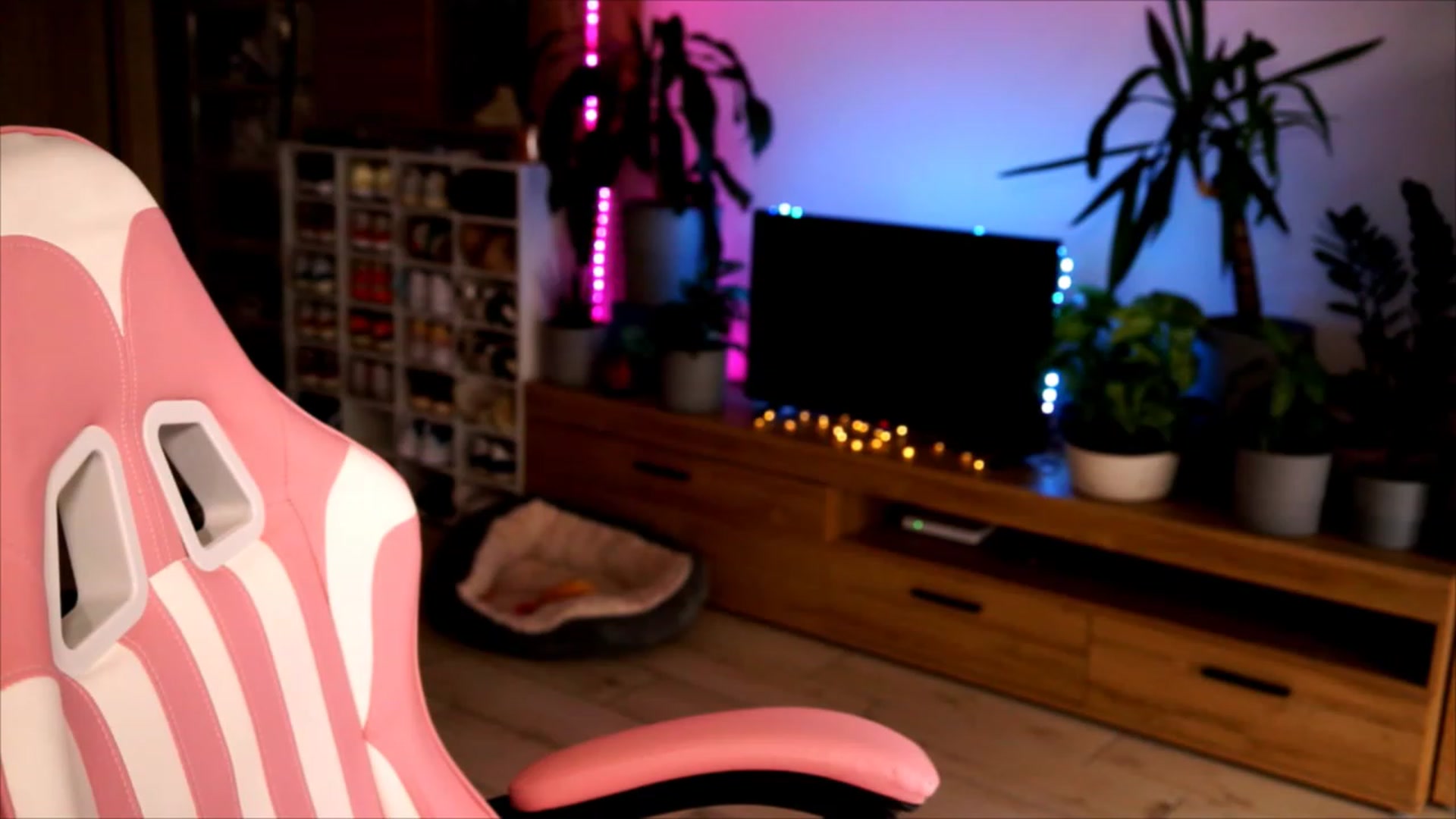 Gallery image thumbnail from lucynutty's myfreecams stream on, 07/12/2023, 17:30 image 13 of 20