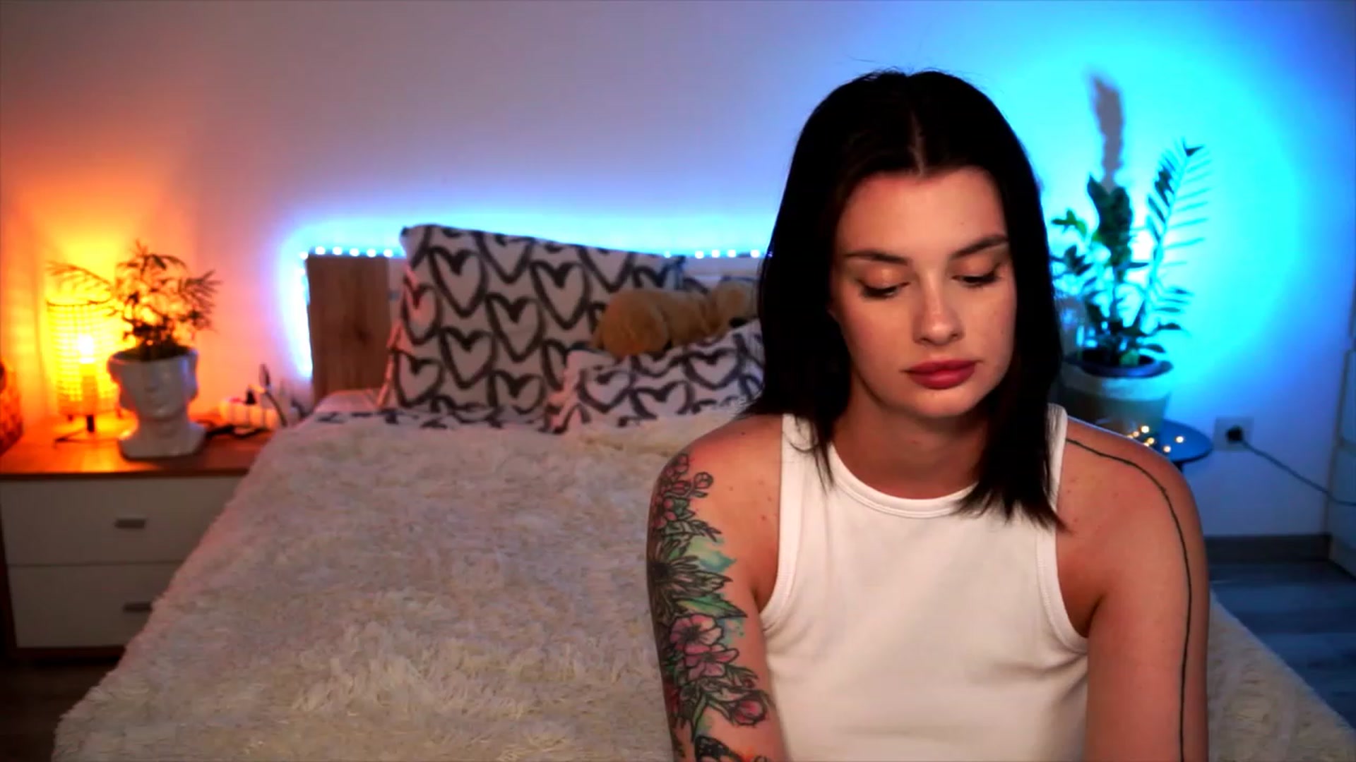 Gallery image thumbnail from lucynutty's myfreecams stream on, 07/29/2023, 13:24 image 10 of 20