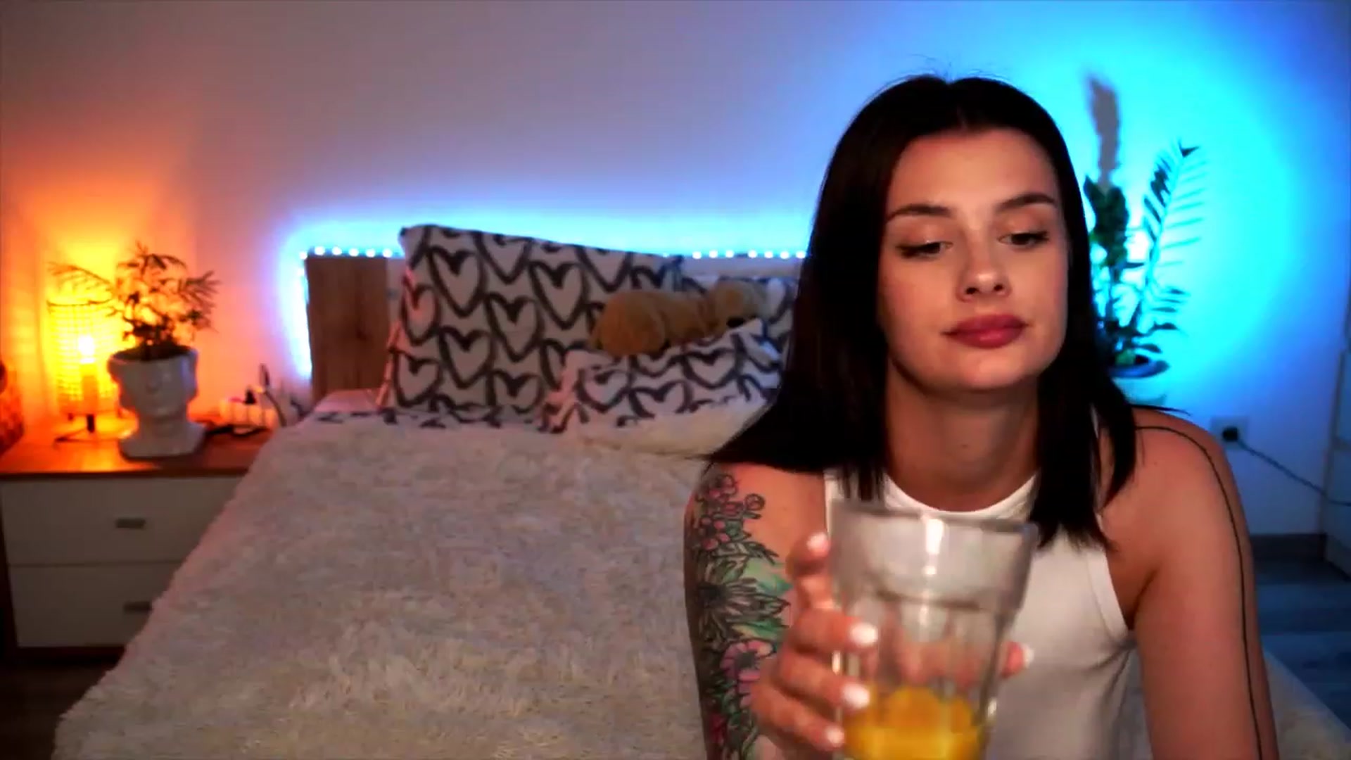Gallery image thumbnail from lucynutty's myfreecams stream on, 07/29/2023, 13:24 image 16 of 20
