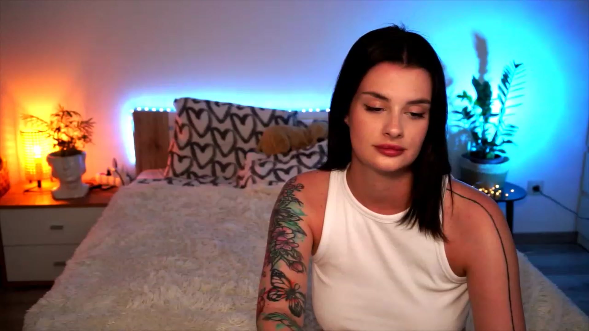 Gallery image thumbnail from lucynutty's myfreecams stream on, 07/29/2023, 13:24 image 9 of 20