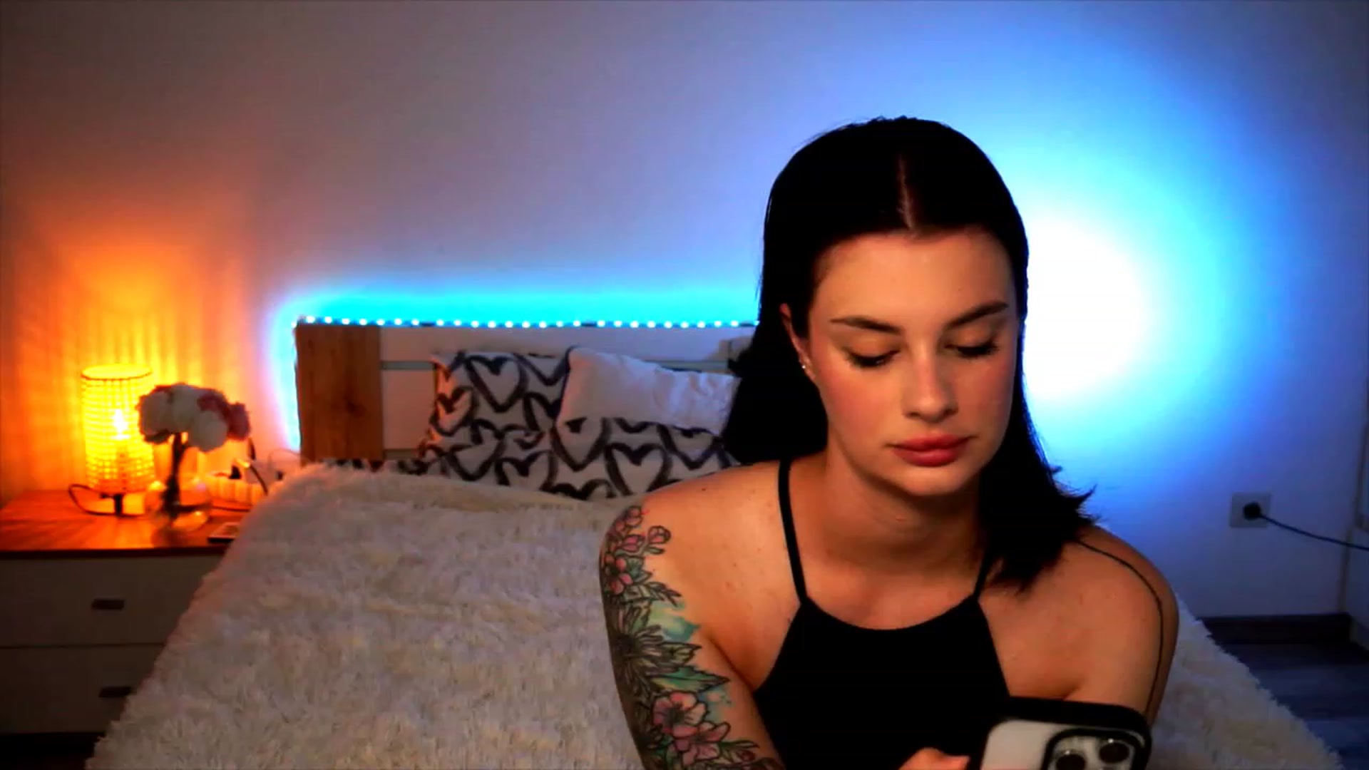 Gallery image thumbnail from lucynutty's myfreecams stream on, 08/01/2023, 08:05 image 13 of 20