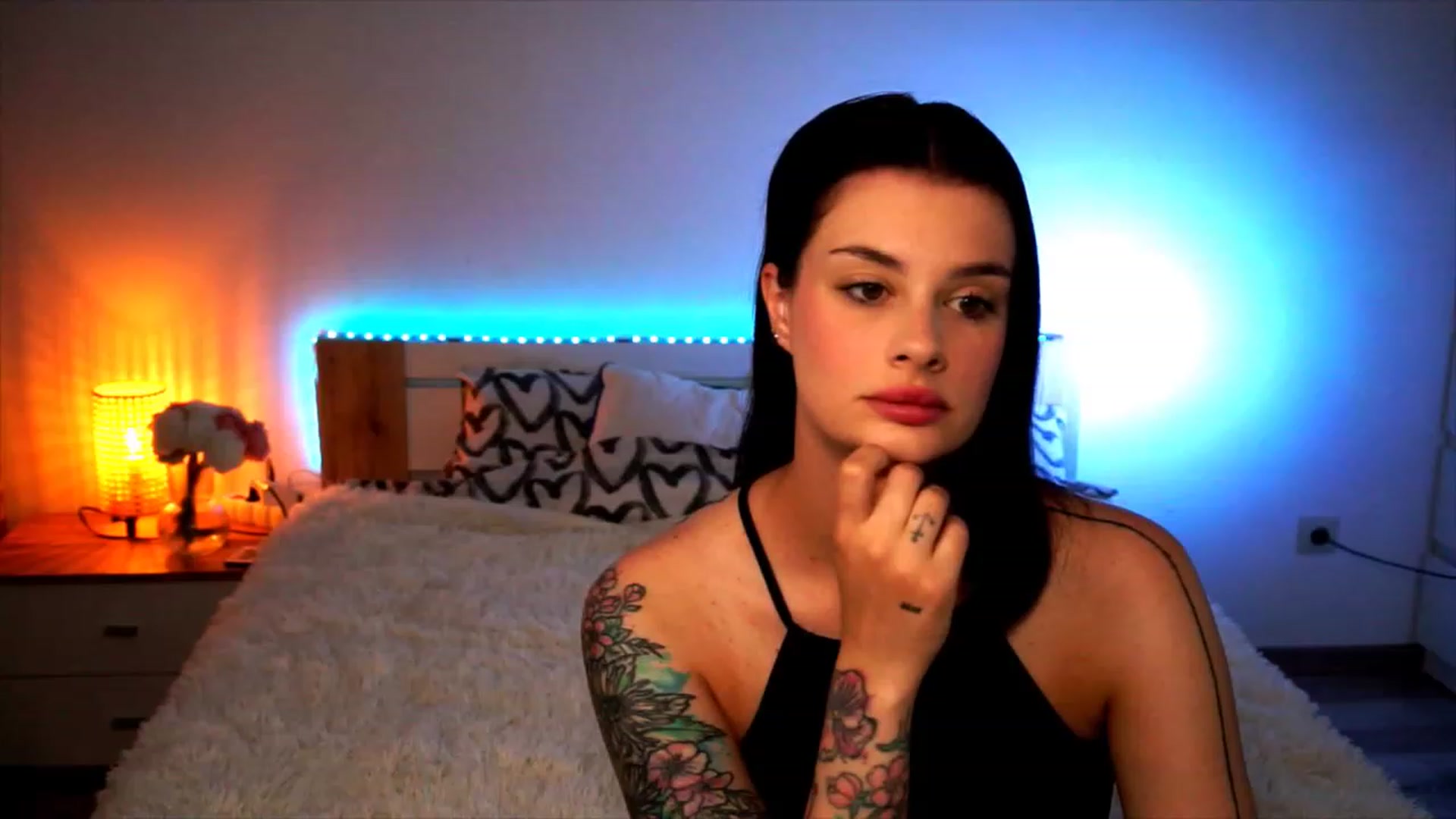 Gallery image thumbnail from lucynutty's myfreecams stream on, 08/01/2023, 08:05 image 3 of 20