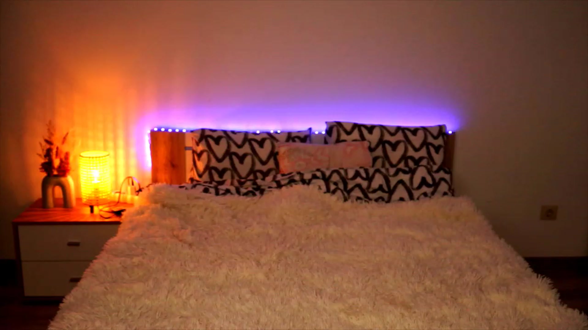 Gallery image thumbnail from lucynutty's myfreecams stream on, 08/03/2023, 19:46 image 9 of 20